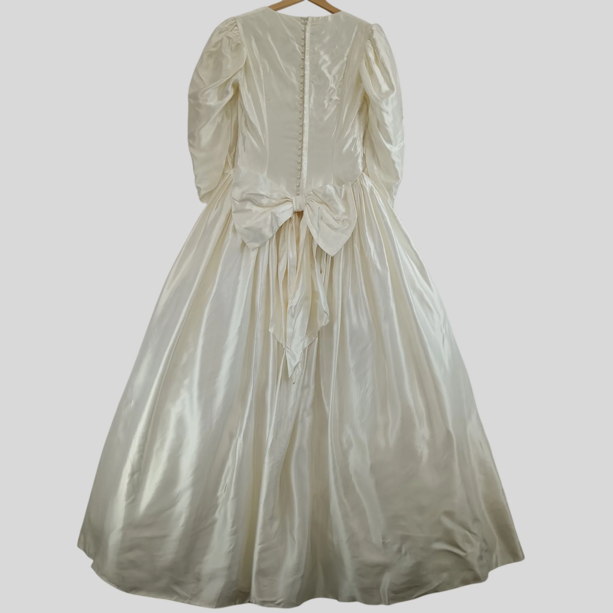 ABLC Vintage Ivory Wedding  Satin Dress UK S Ruched Sleeves  Womenswear | Pre-loved - Image 2
