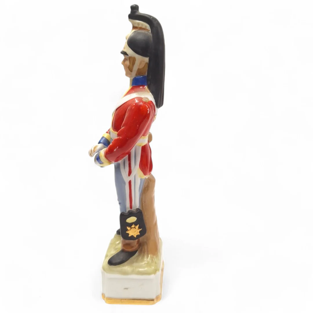 Alfretto Pocelain Officer Dragoon Guards Figurine Decorative | Preloved - Image 3