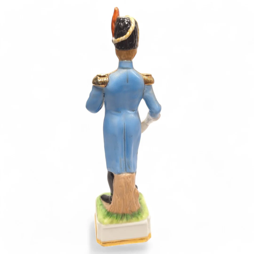 Alfretto Pocelain Officer Norse Grenadiers Figurine Decorative | Preloved - Image 4