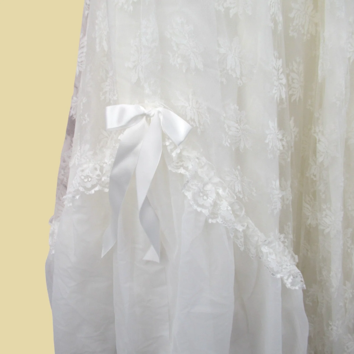 Berkertex Vintage Wedding Dress Off White Lace UK 10 Womenswear | Pre-loved - Image 6