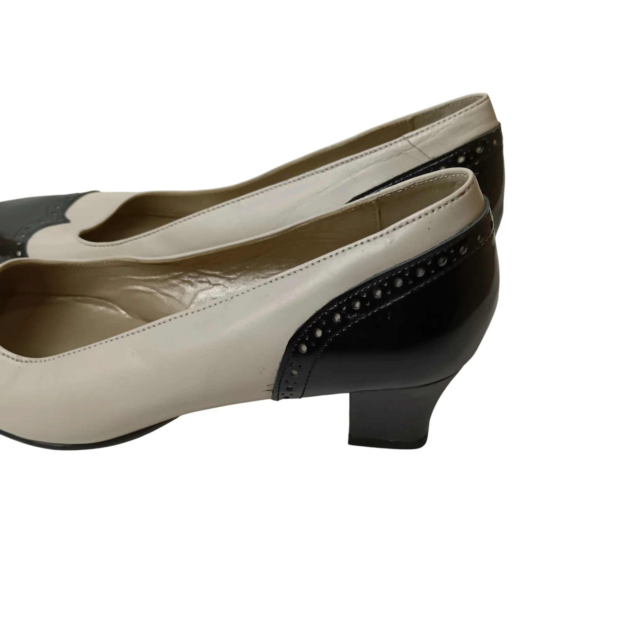 Brunus Oxford Kitten Heels Ladies Women's Beige & Black Leather Shoes UK 6.5- Womenswear | Preloved - Image 4