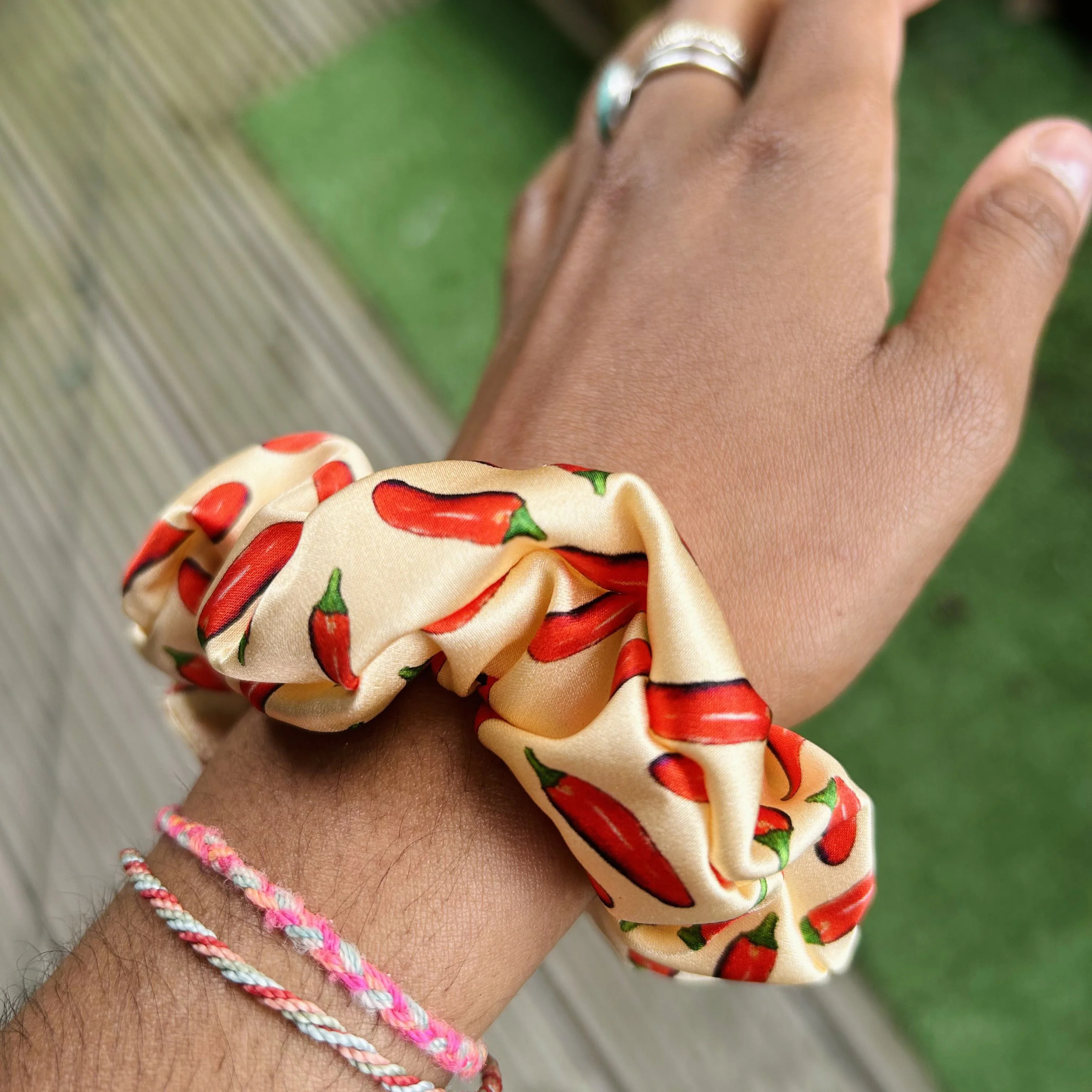 Chili scrunchie | Edenah - Image 2
