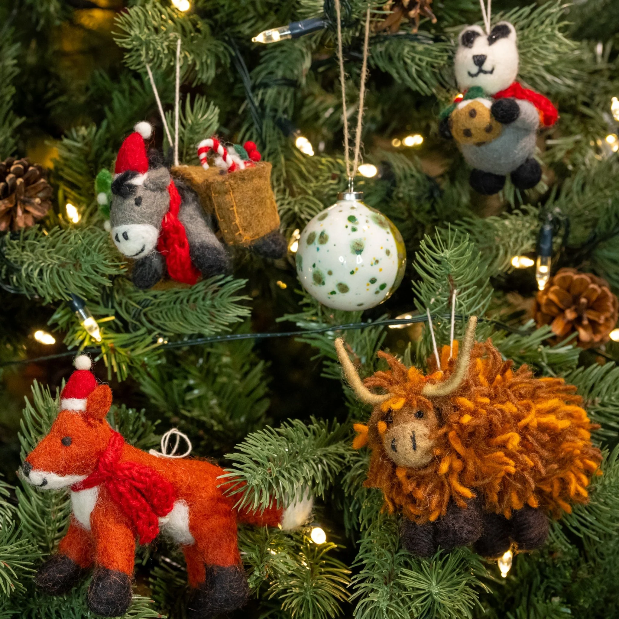 Christmas Highland Cow | Handmade Christmas Decoration - Image 4