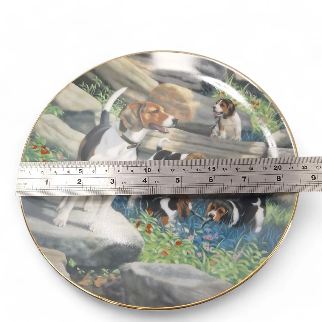 Classic Sporting Dogs Beagles Robert Christie Collector Plate | Preloved - Image 6