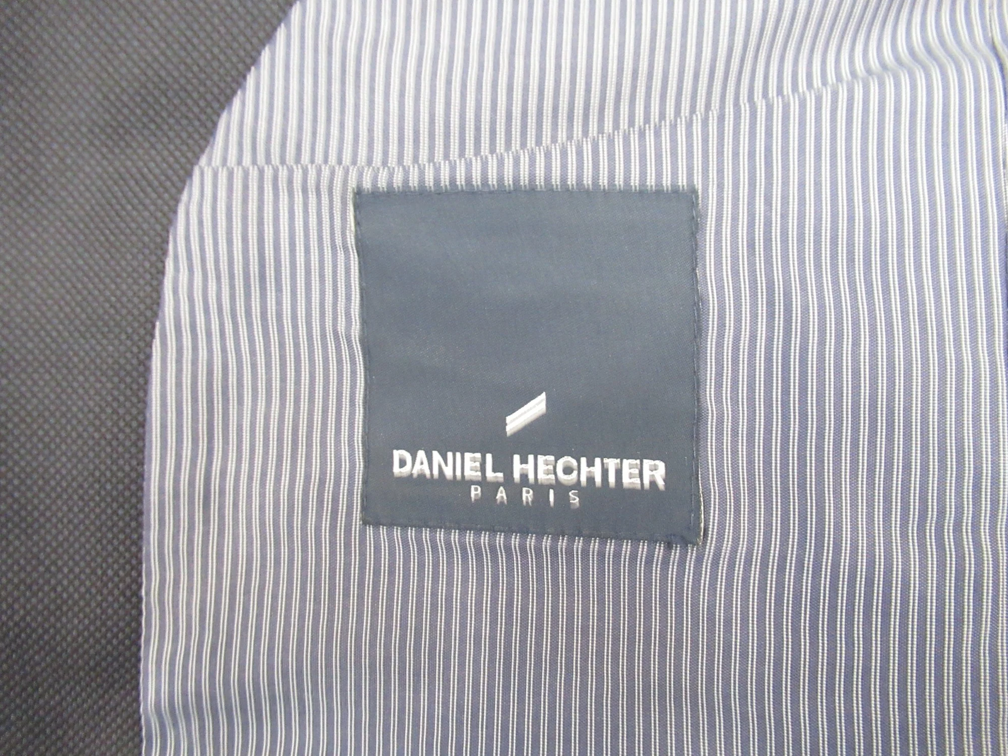 Daniel Hechter 36" Short Navy Blue Blazer Menswear | Preloved - Image 5