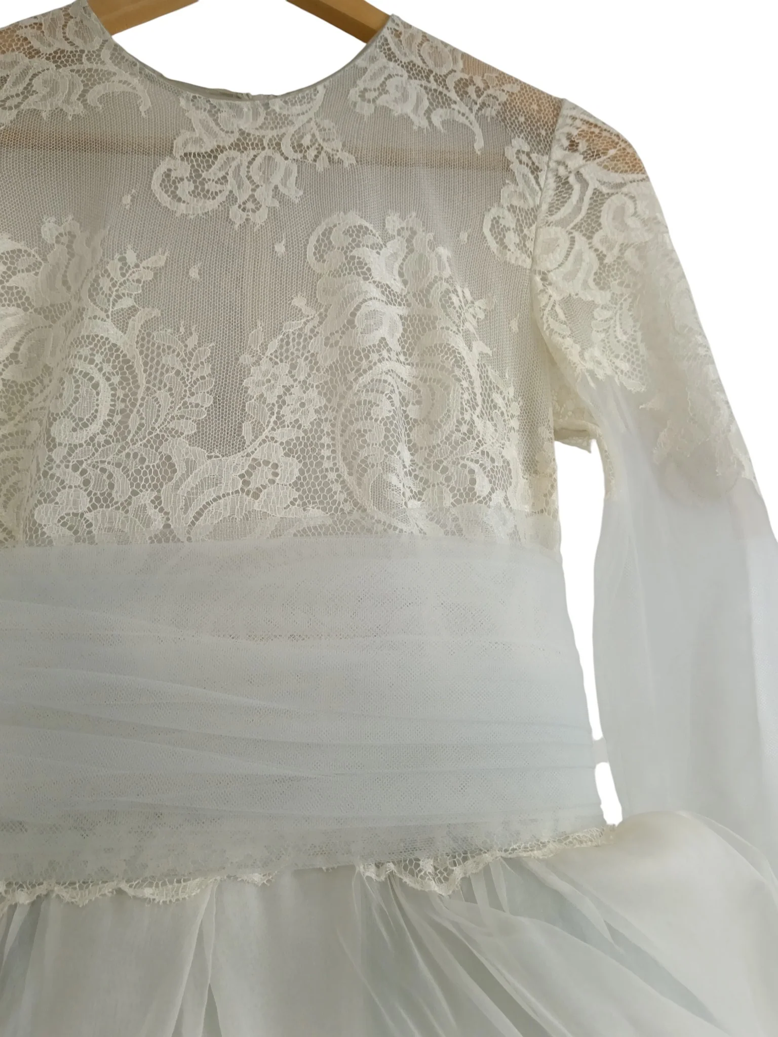 Di Gio Italian Wedding Hi-Low Dress Sleeved UK 8-10  Womenswear | Pre-loved - Image 4