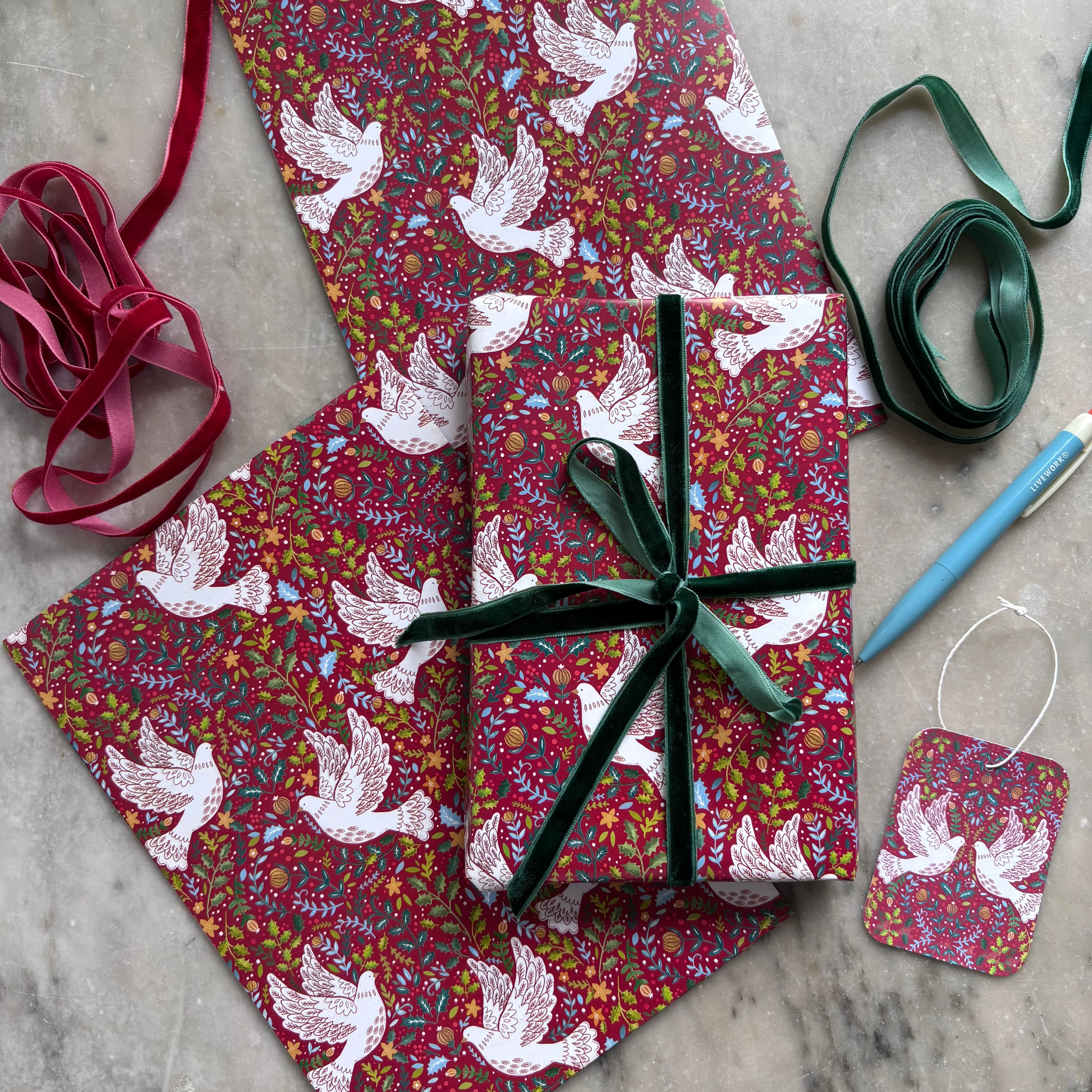 Dove design set of gift wrap sheets and tags