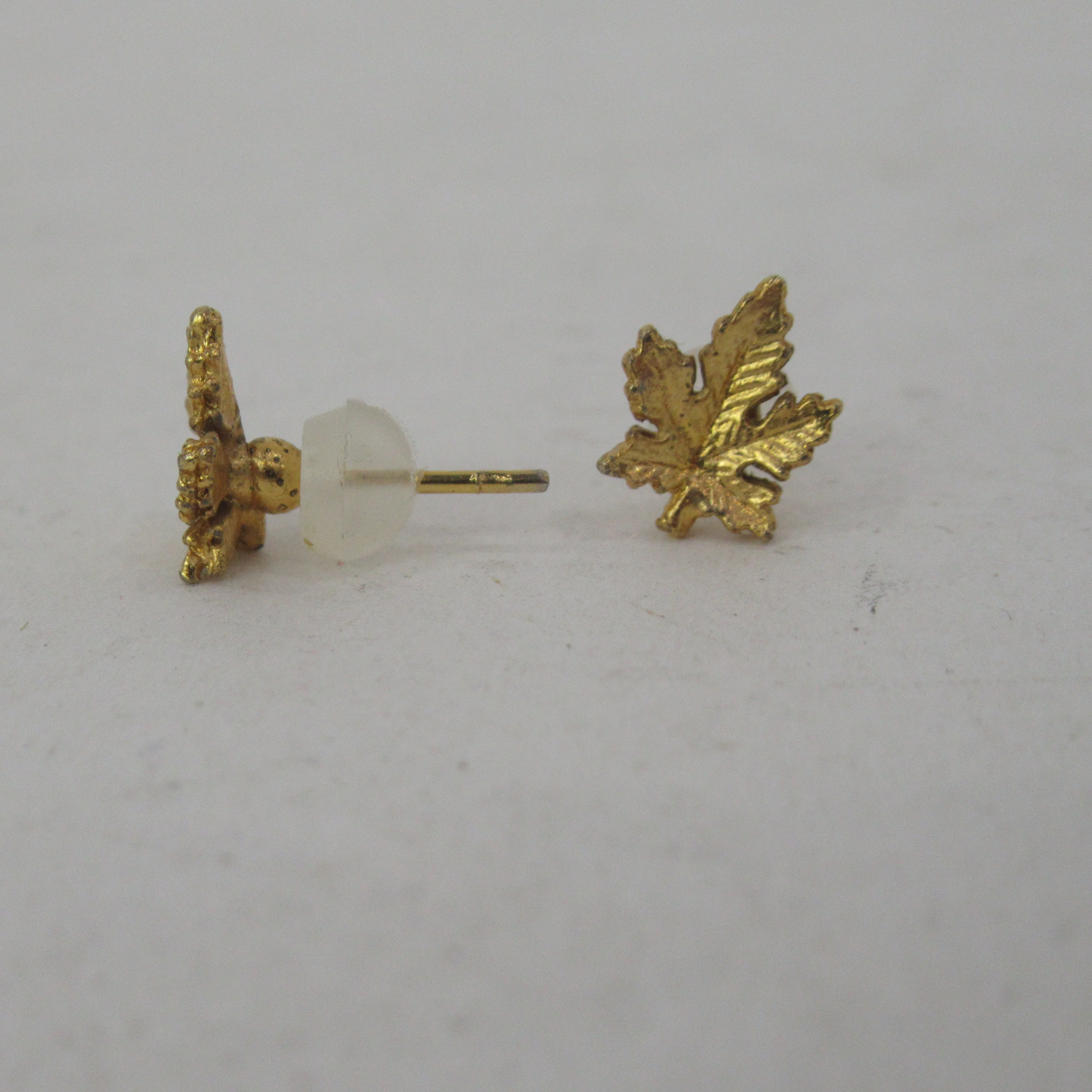 Earrings Costume Jewellery Maple Leaf Gold Plated Studs - Image 4