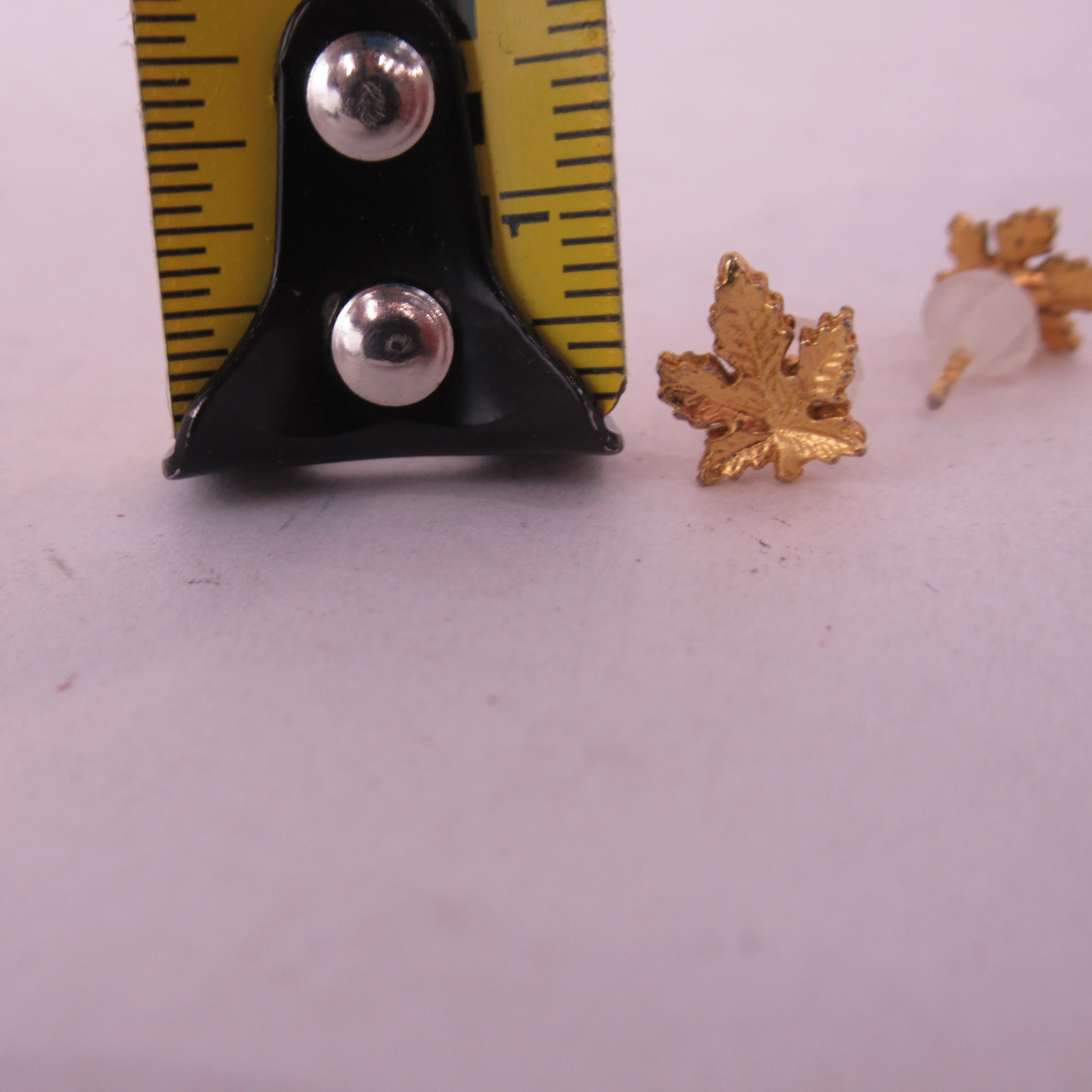 Earrings Costume Jewellery Maple Leaf Gold Plated Studs - Image 6