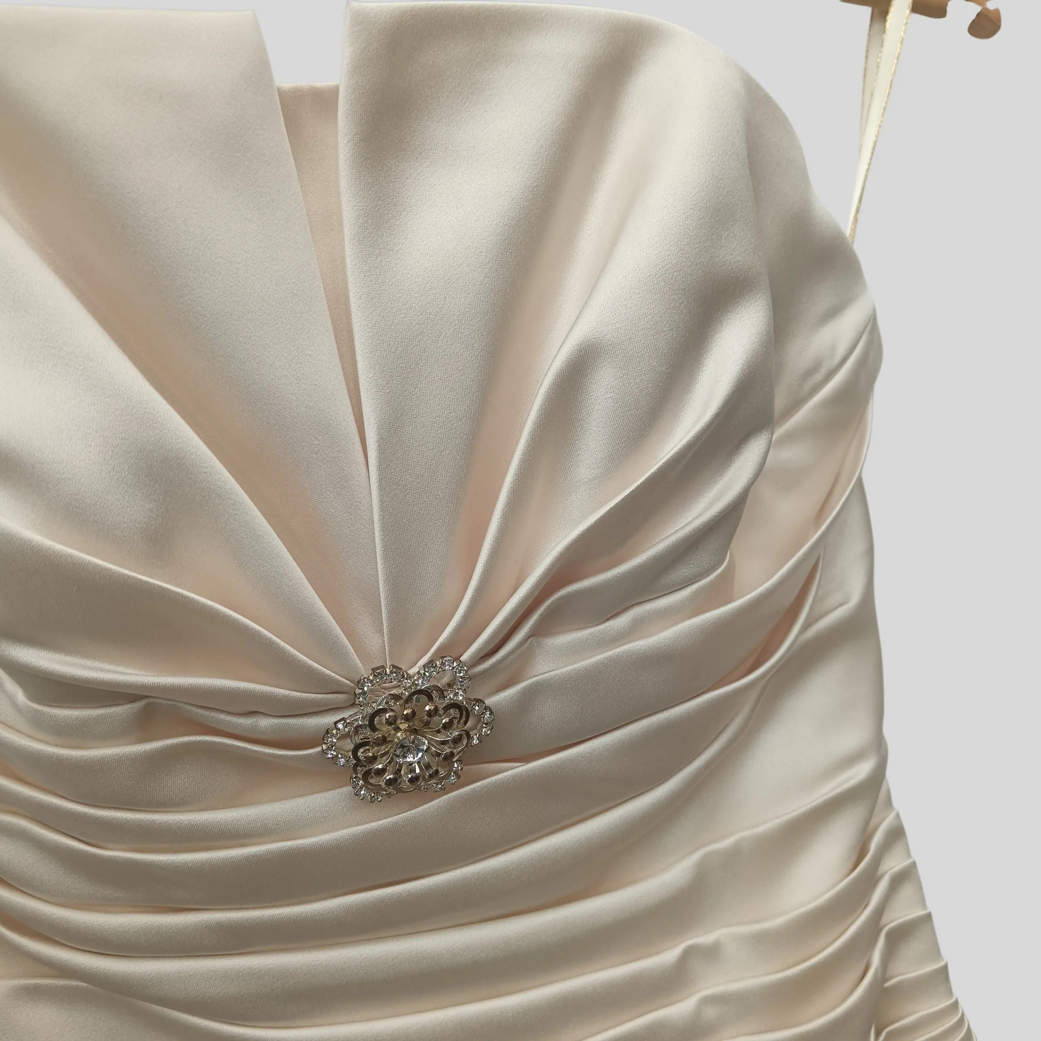 Ebony Rose Champagne Corset Back Bridesmaid Long Dress UK 6 Womenswear | Pre-loved - Image 2
