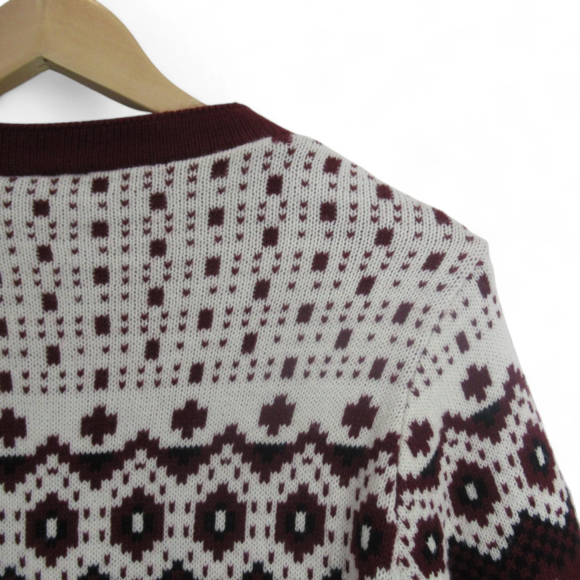 Fair Isle Vintage 8/10 Burgundy Knit Cardigan Womenswear | Preloved - Image 5