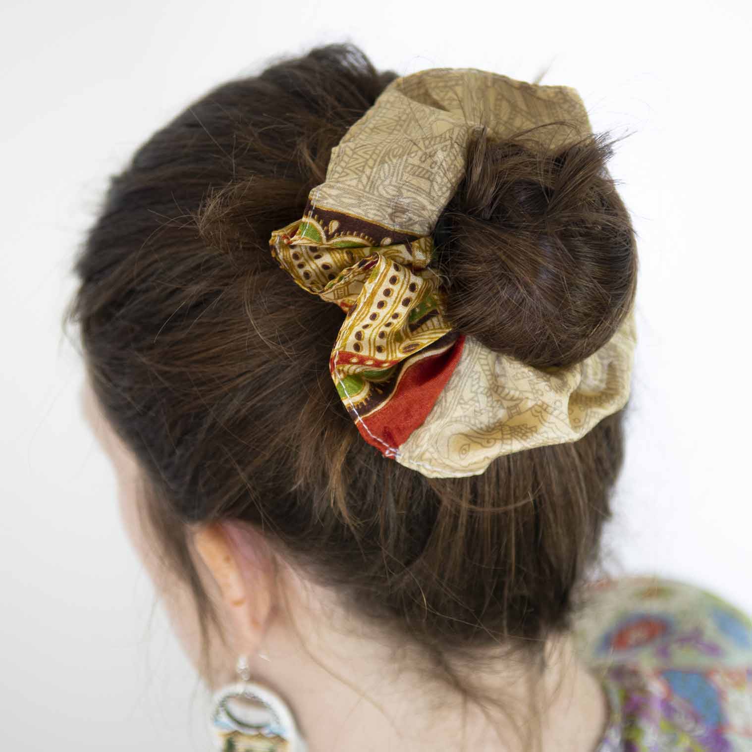 Recycled Sari Scrunchie - Image 4
