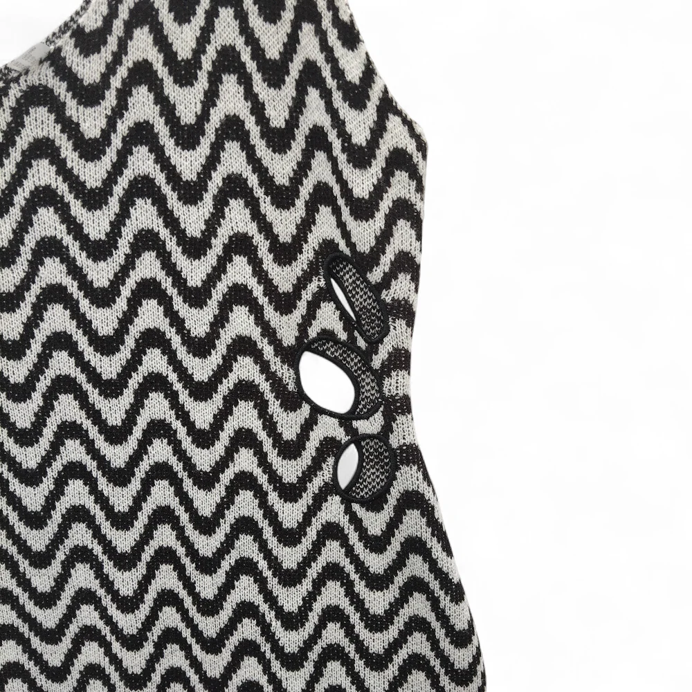 Geometric Cut Out Dress XXL Black White Womenswear | Pre-loved - Image 3