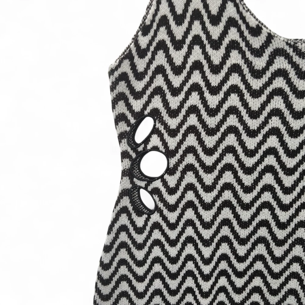 Geometric Cut Out Dress XXL Black White Womenswear | Pre-loved - Image 4