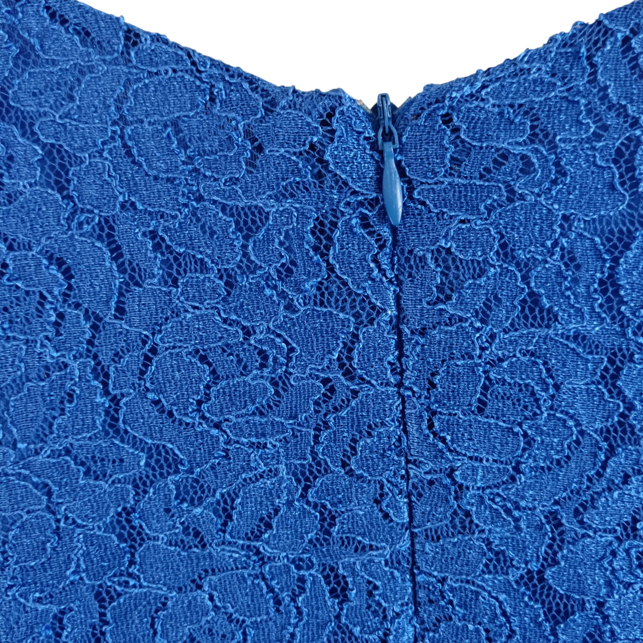 Gina Bacconi Royal Blue Lace Full Length V-Neck Draped Sleeved Dress UK 18 - Tags On Womenswear | Pre-loved - Image 5