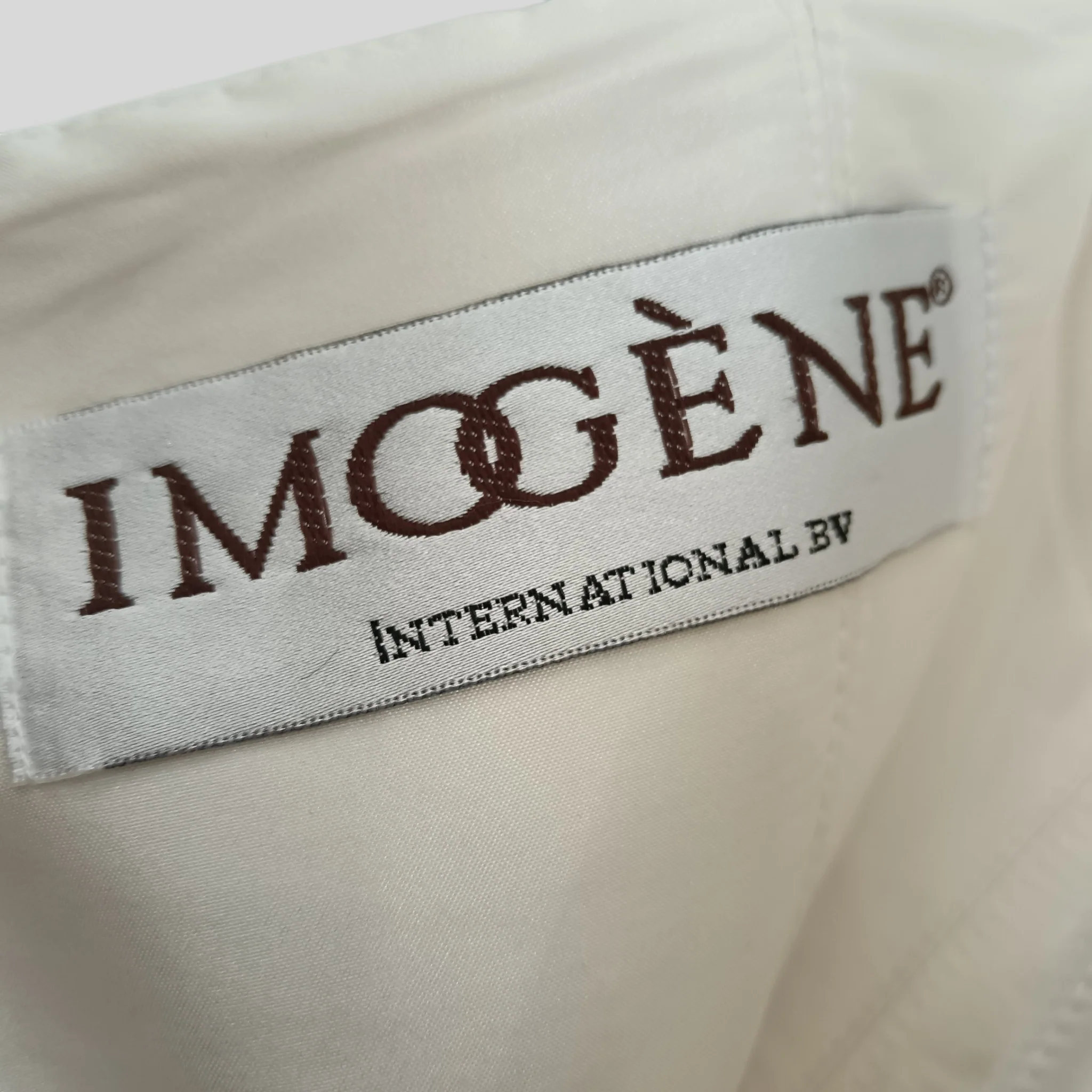 Imogene Halter Neck Draped Hi-Low Ivory Wedding Dress UK 10 Womenswear | Pre-loved - Image 3