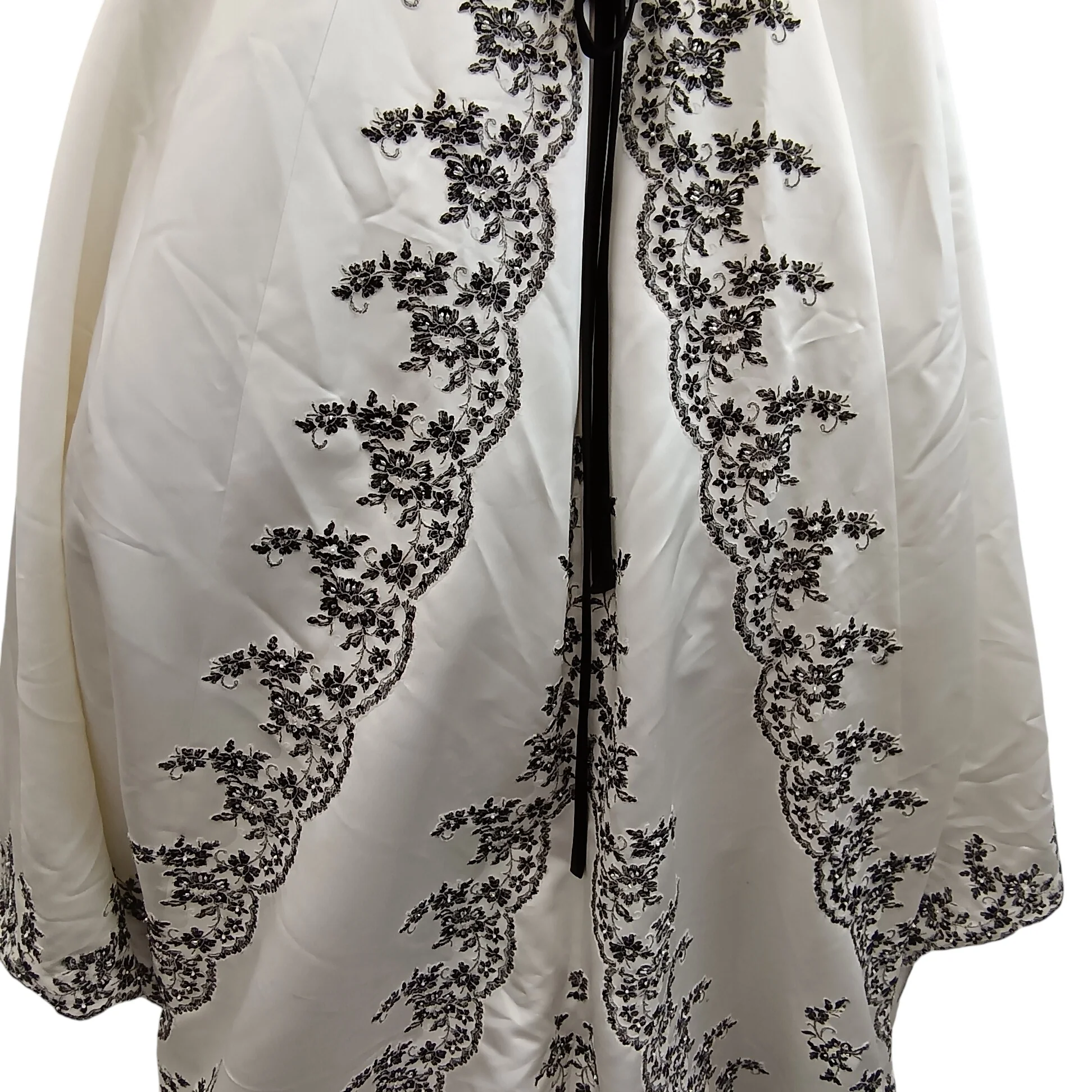 Ivory With Black Embellishment Striped Wedding Dress UK 12-  Womenswear | Pre-loved - Image 5