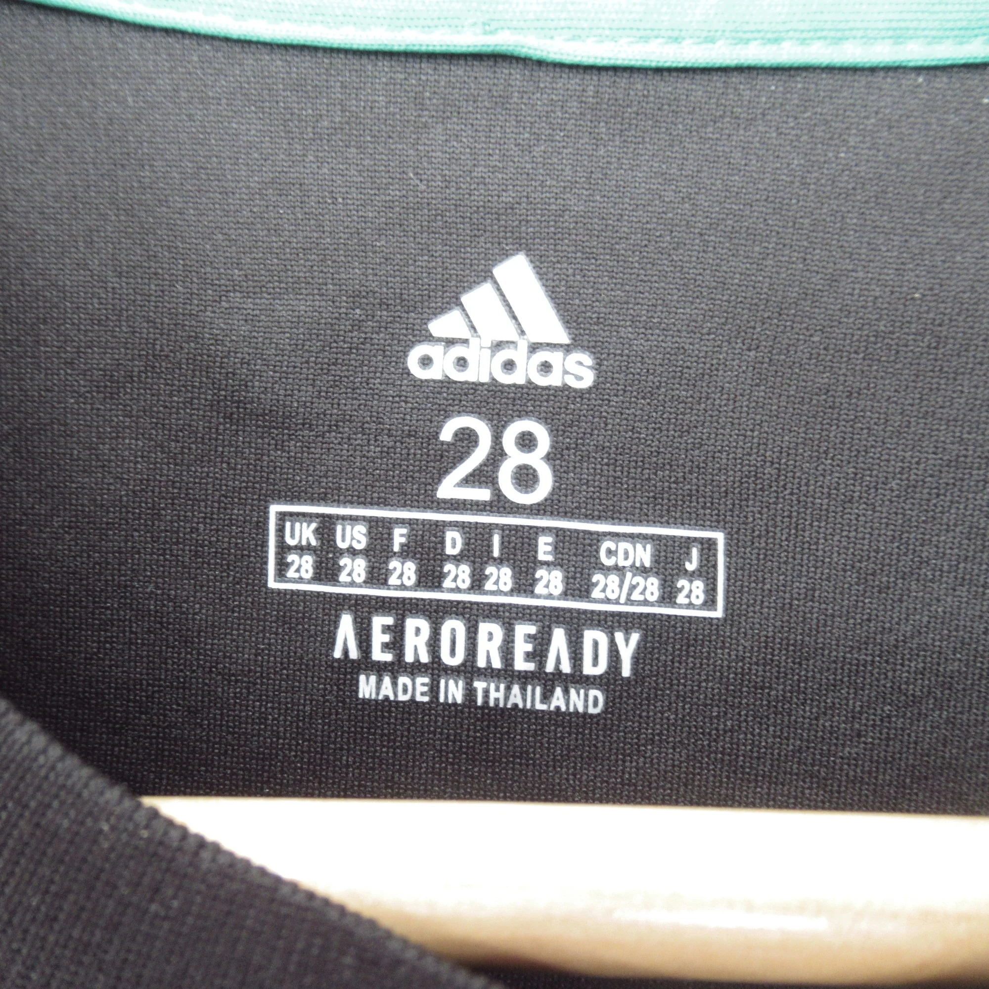 Minikit Celtic FC Official Childs Away Kit UK28 Adidas | Pre-loved - Image 6