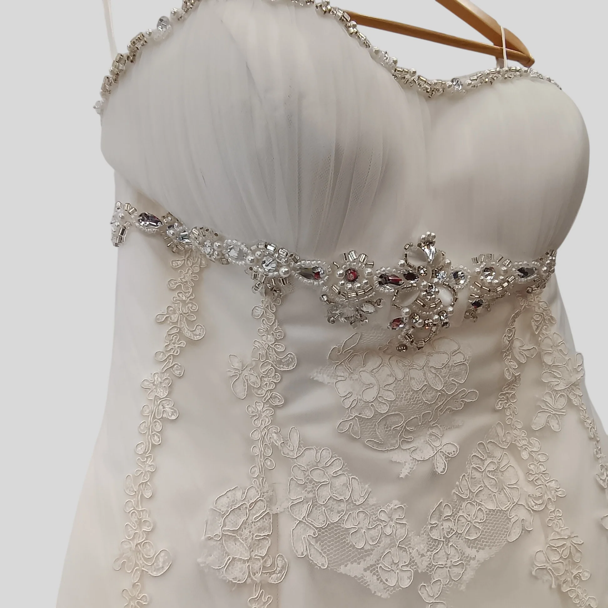 Kathy Ireland Wedding by 2Be Hi-low Strapless Wedding Dress UK Medium Womenswear | Pre-loved - Image 3