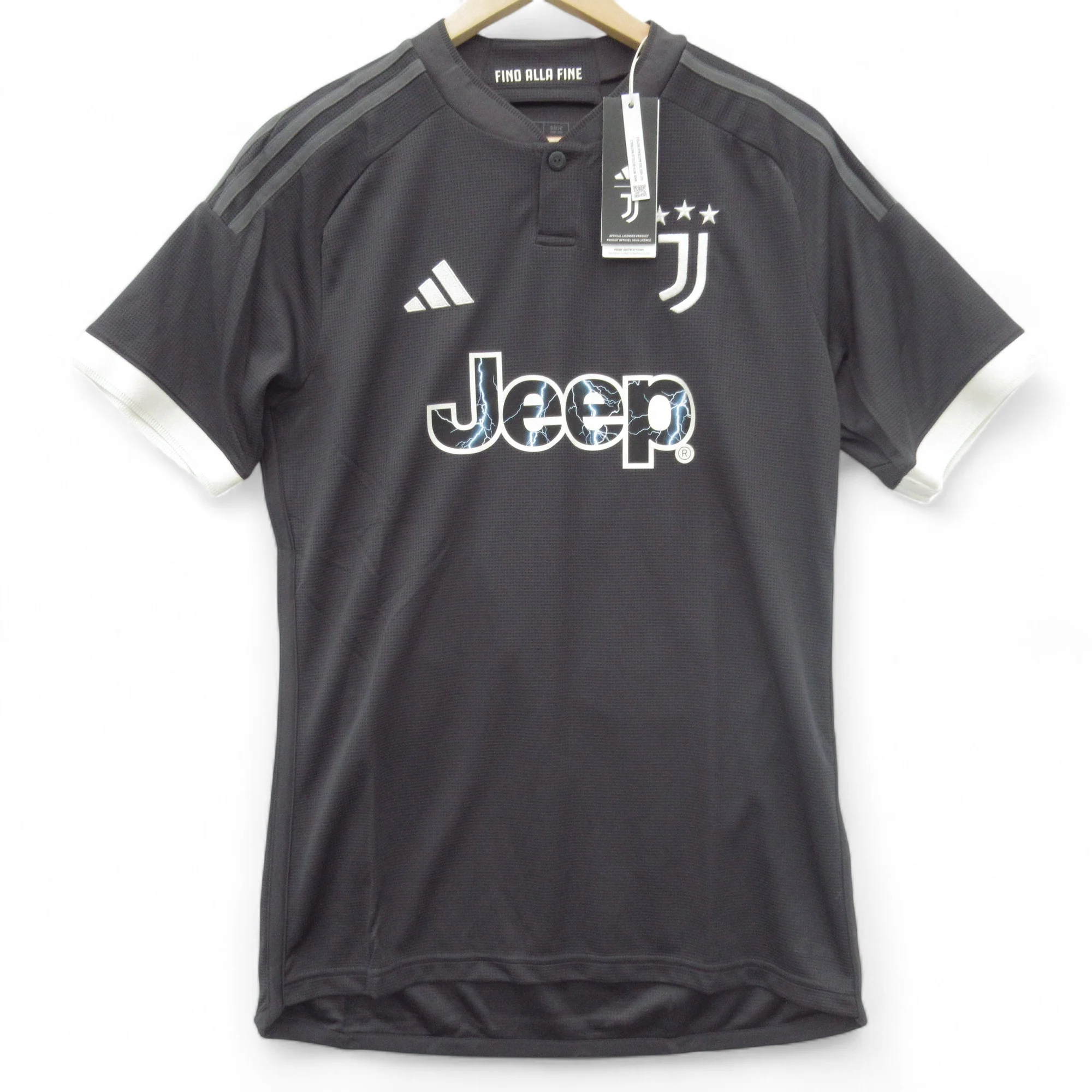 Juventus FC Football Shirt M Nike Sports Slim Fit w/ Tags | Pre-loved