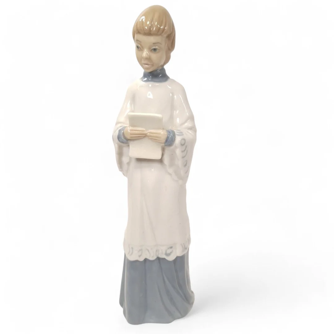 Casades Figurine Person Holding Paper Sheet Decorative | Preloved