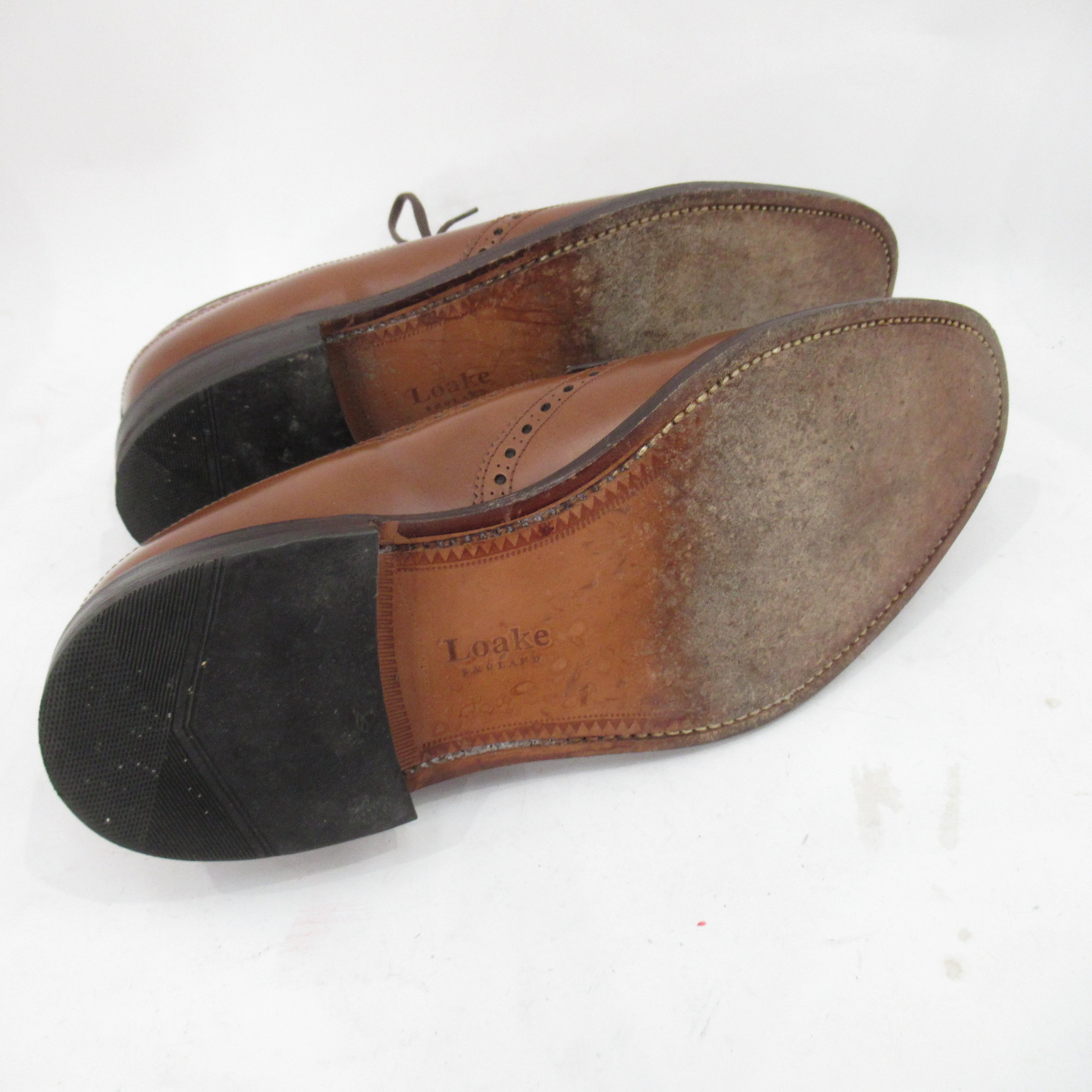 Loake Brogue Leather Shoes UK 9 Brown Menswear | Pre-loved - Image 5