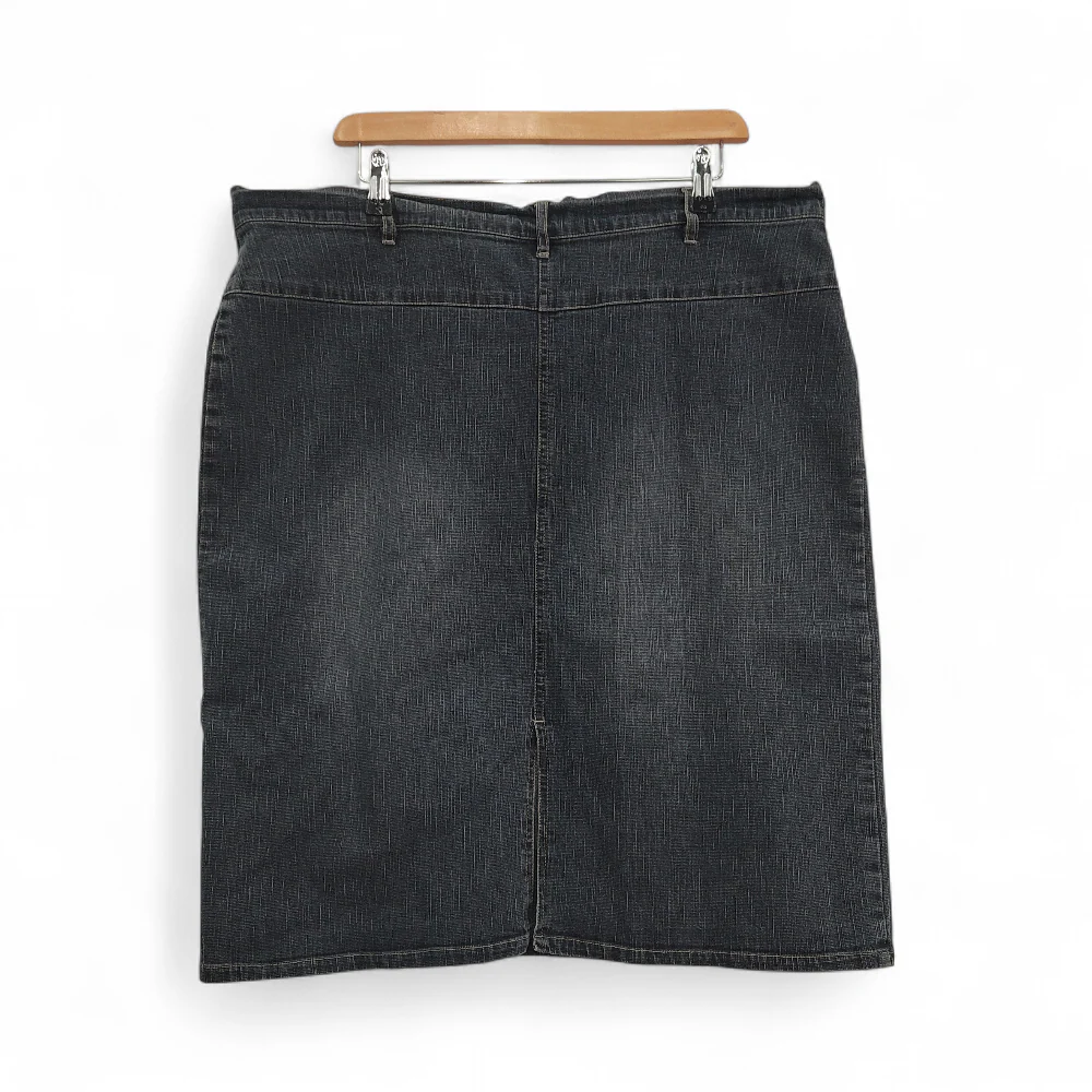 M D L Denim Skirt Dark Blue UK 22 Womenswear | Pre-loved - Image 3
