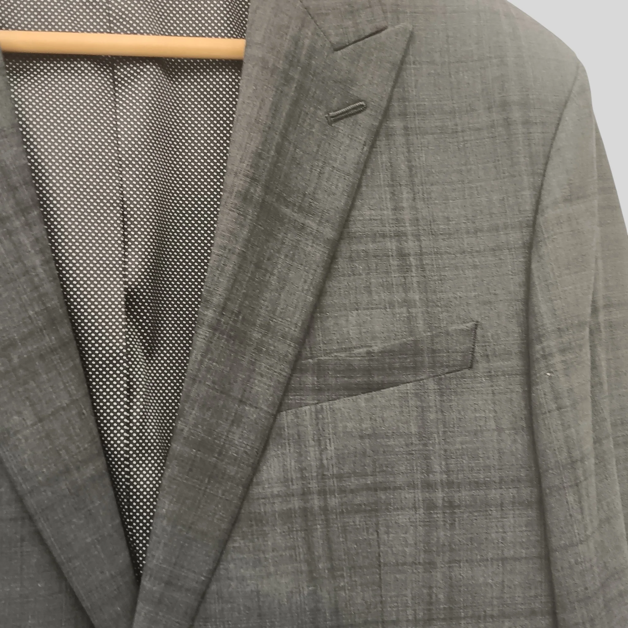 M&S Men's 2 Pieces Tailored Suit Grey Checker Wool Mix 40" Short - Menswear | Pre-loved - Image 4