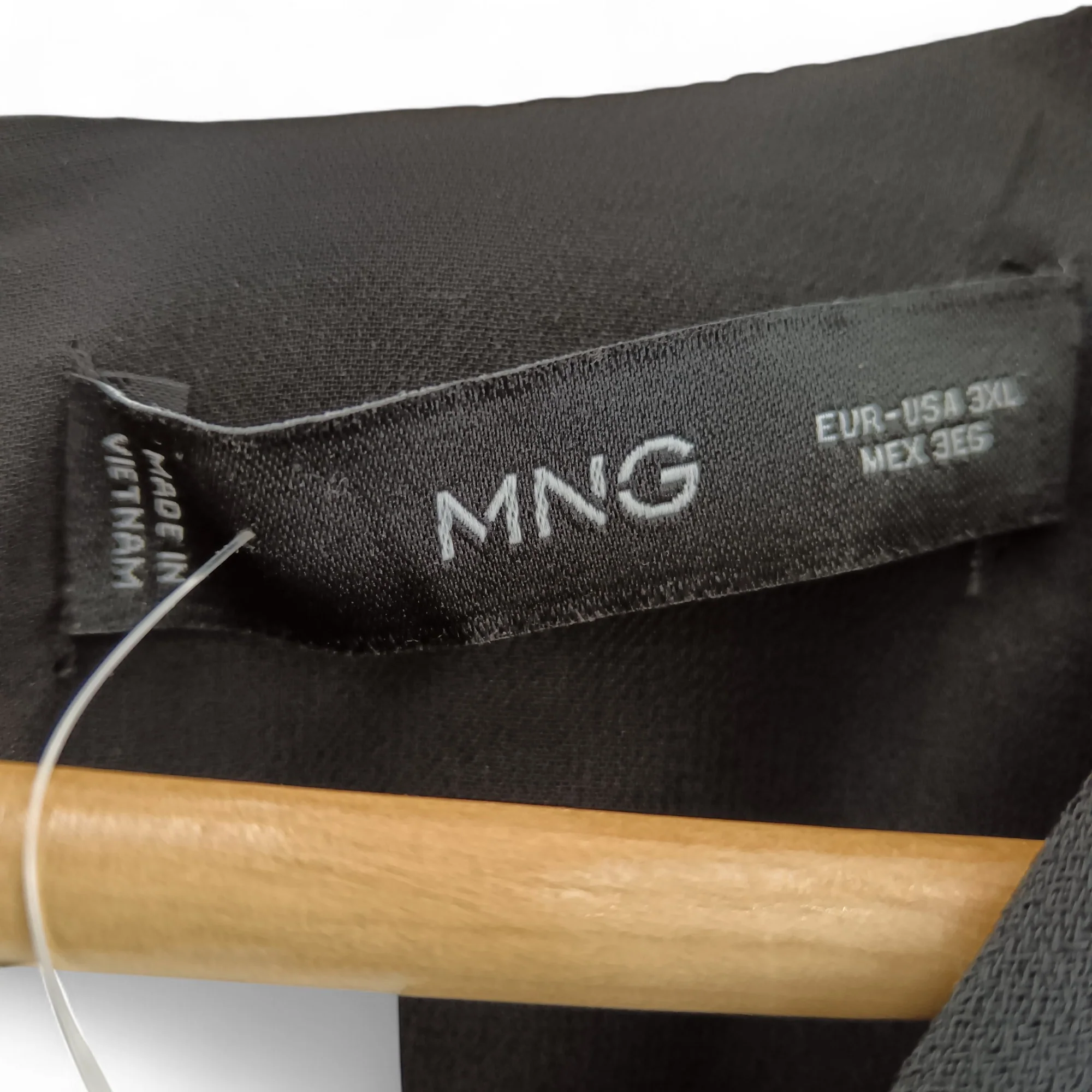 Mango Black V-Neck Jumpsuit UK 3X-Large Womenswear | Pre-loved - Image 3