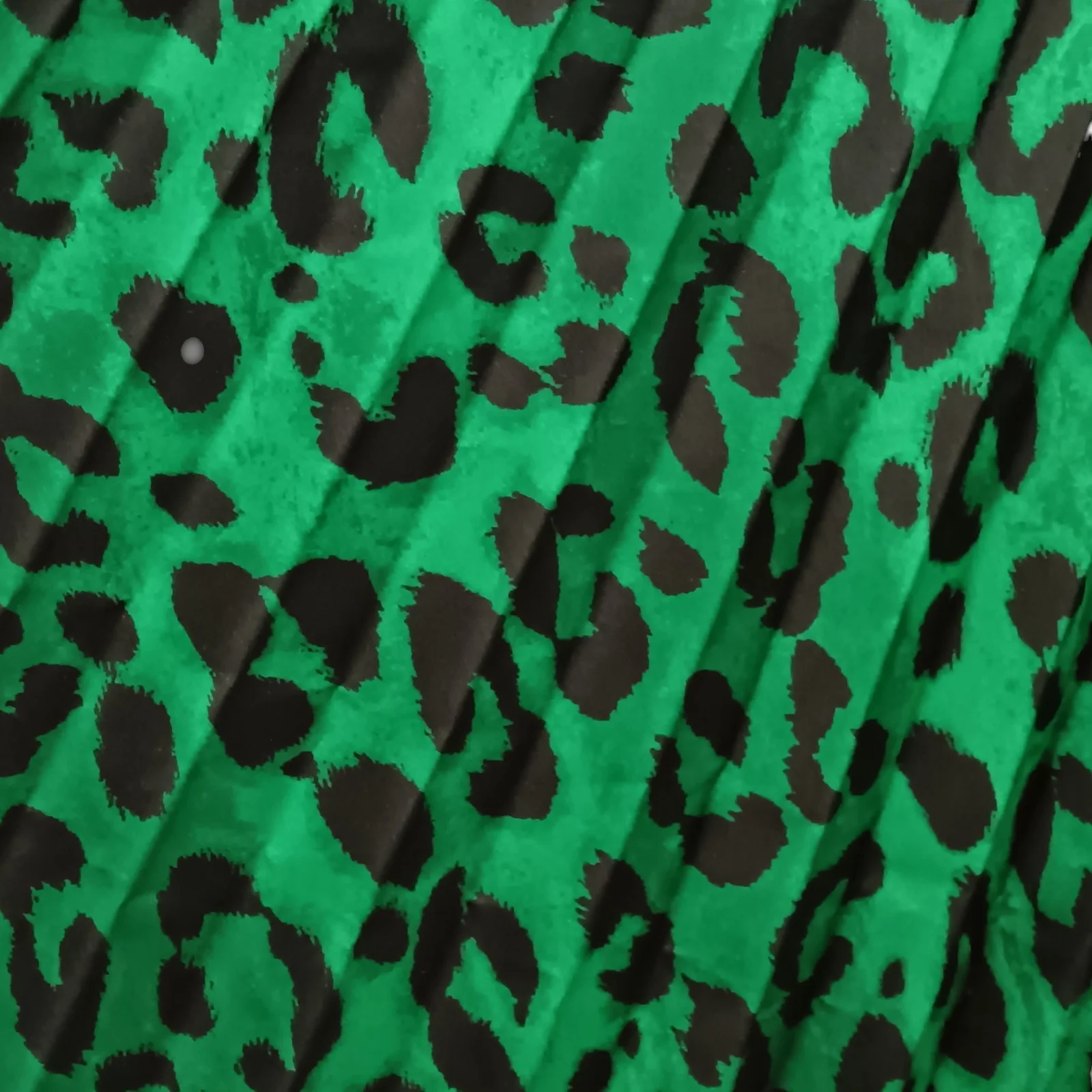 New Look Curves Green Leopard Print Pleated Midi Skirt UK 24 Womenswear | Pre-loved - Image 5