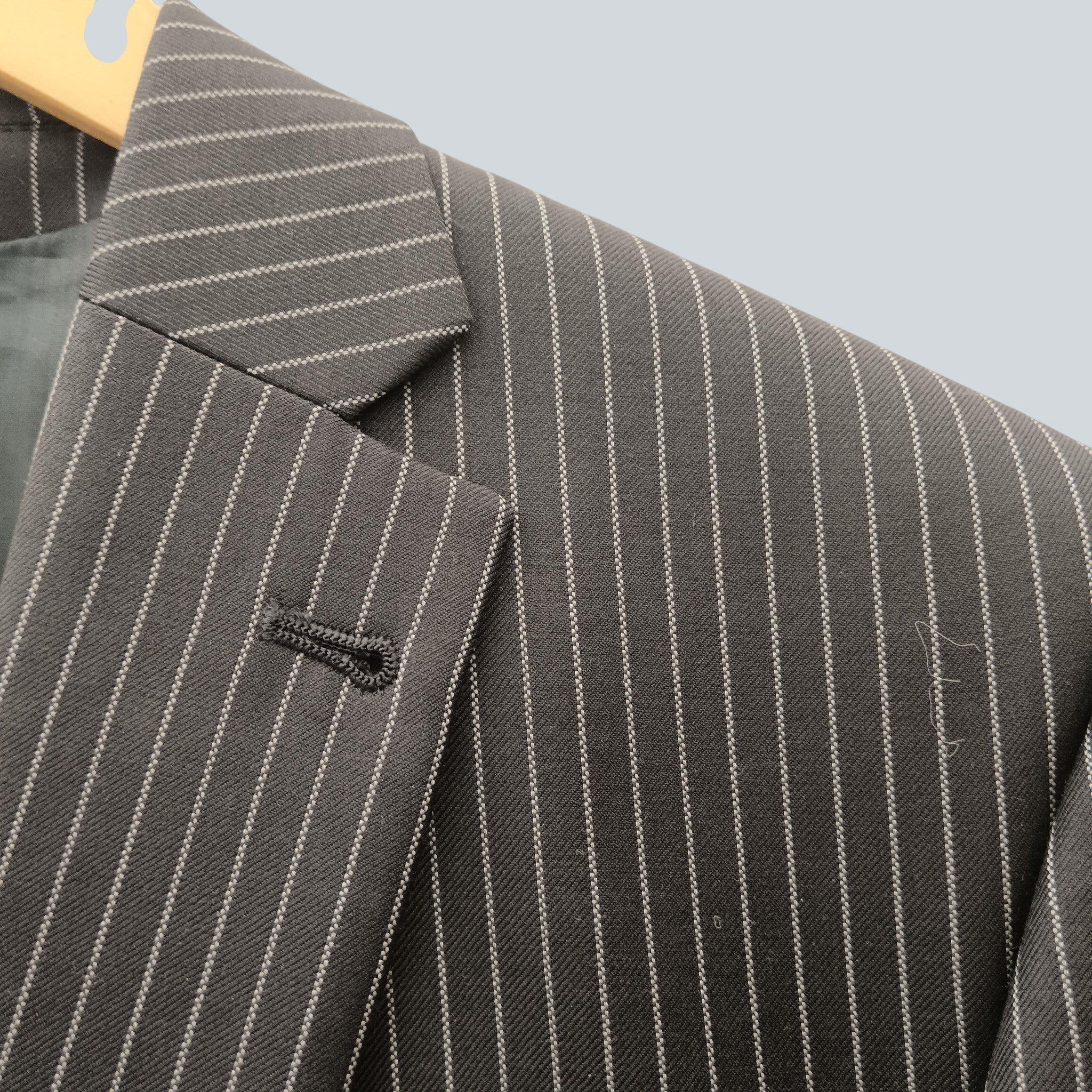 NEXT Men's 2 Pieces Tailored Suit Navy Pinstripe Pure Wool  42" 34R  - Menswear | Pre-loved - Image 3