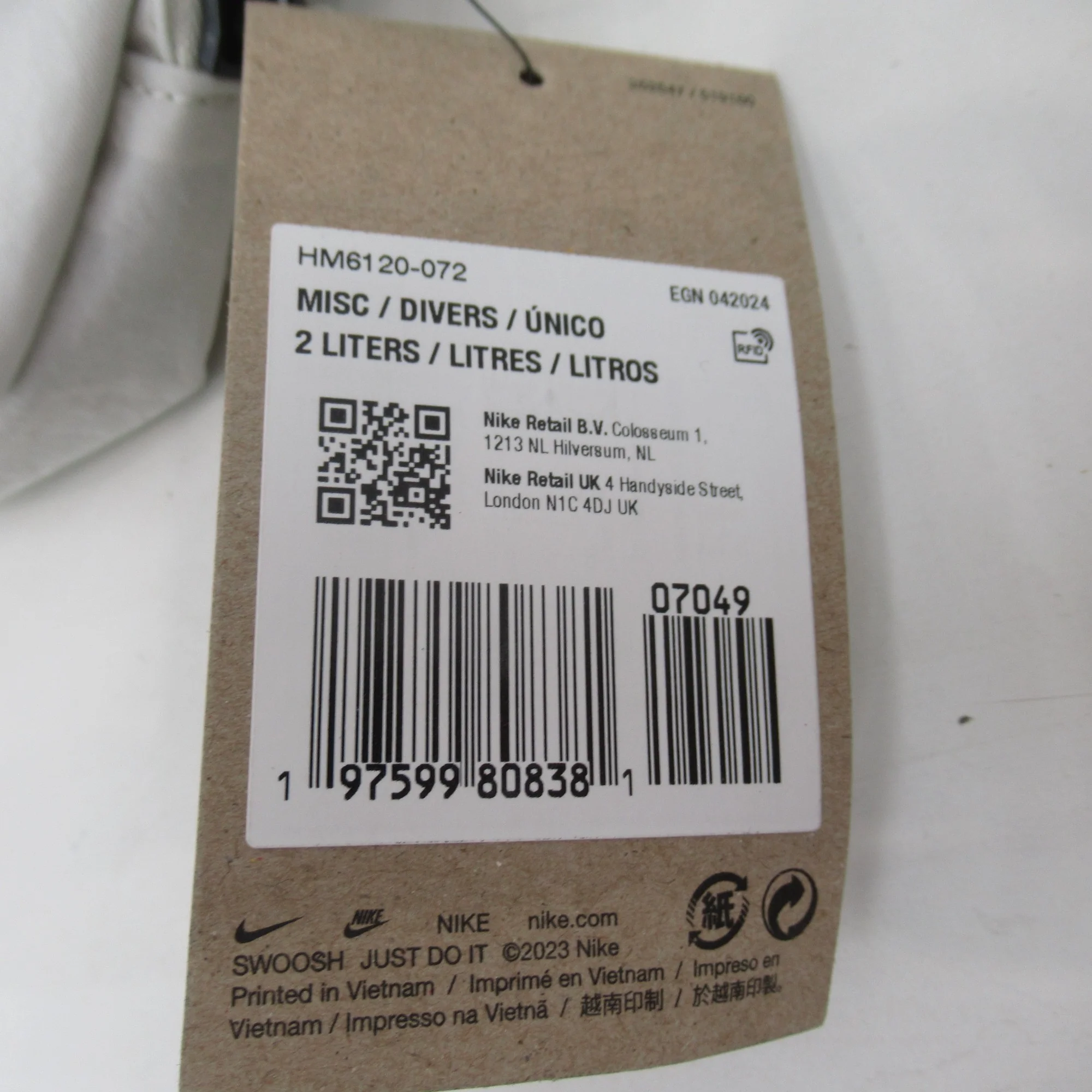 Nike Bum Bag Beige Small 2 Litre Womenswear | Preloved - Image 3
