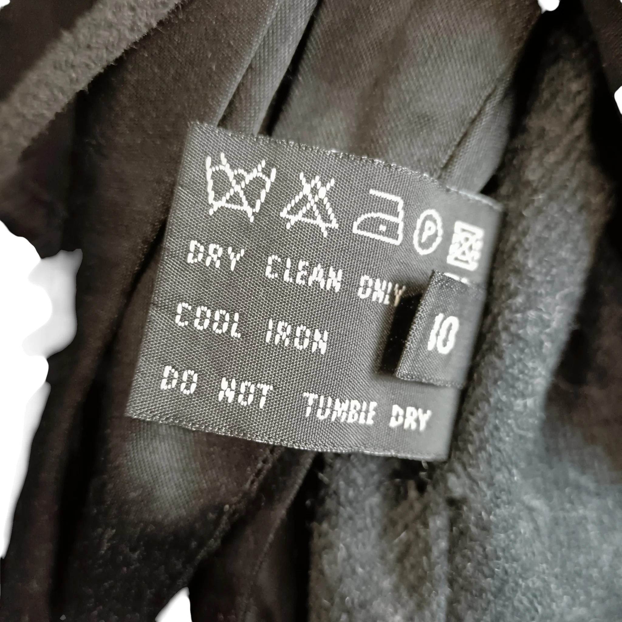 Nuage Vintage Women's Long Black  Rain Coat UK Large - Womenswear | Pre-loved - Image 4