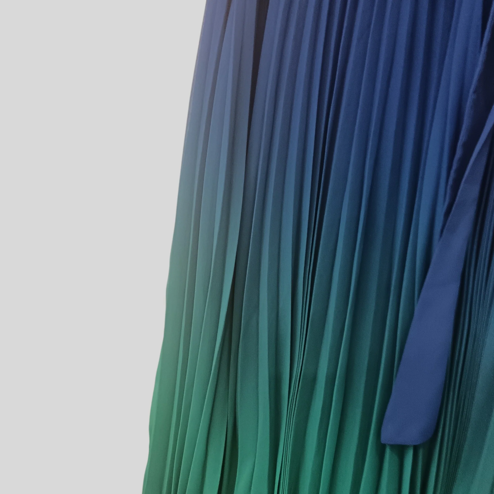 Phase Eight Blue Green Ombre High Neck Midi Dress UK 12 -Tags On - Womenswear | Pre-loved - Image 5