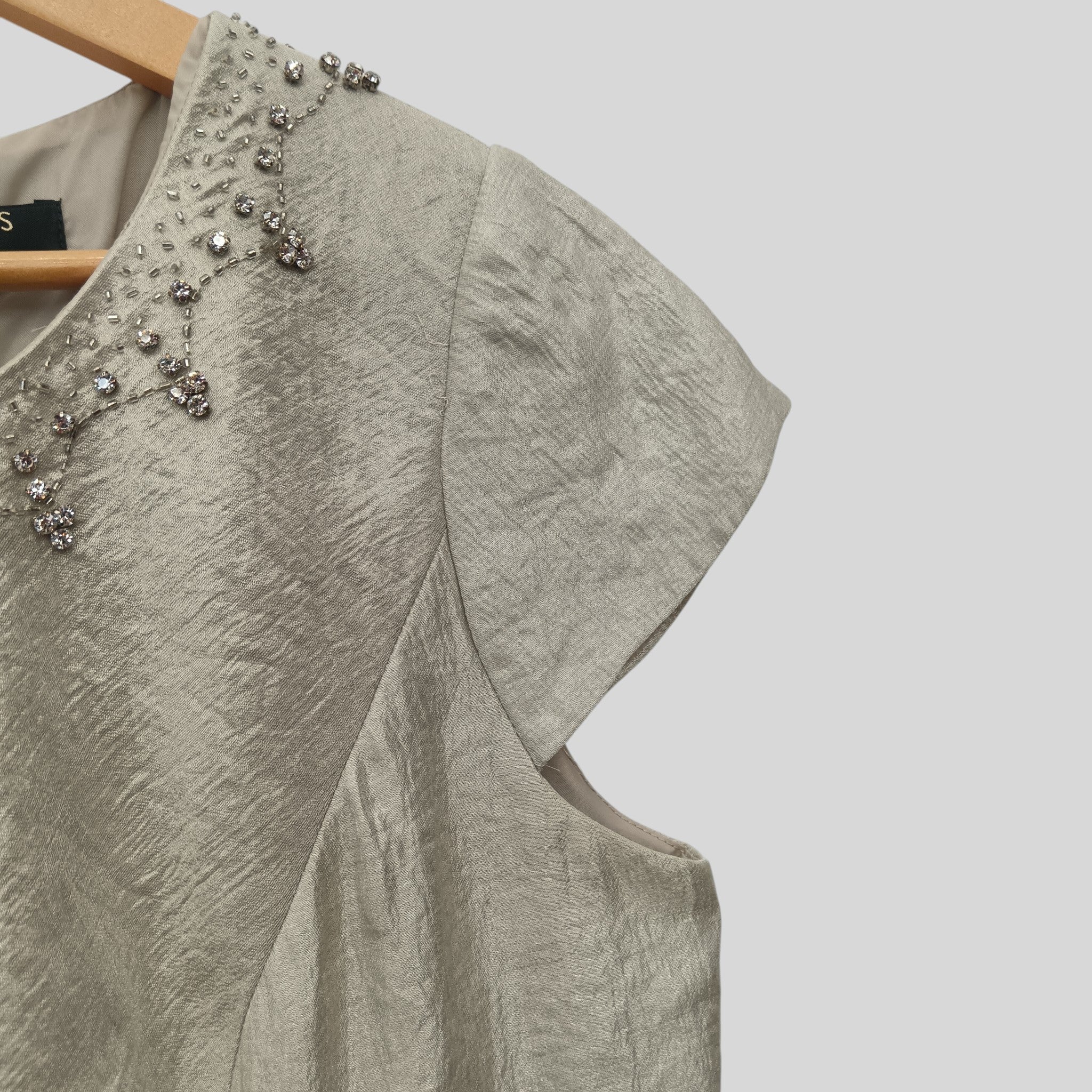 Precis Petite Mother Of Bride Outfit  Champagne Dress With Matching Jacket  UK 16  - Womenswear | Pre-loved - Image 4