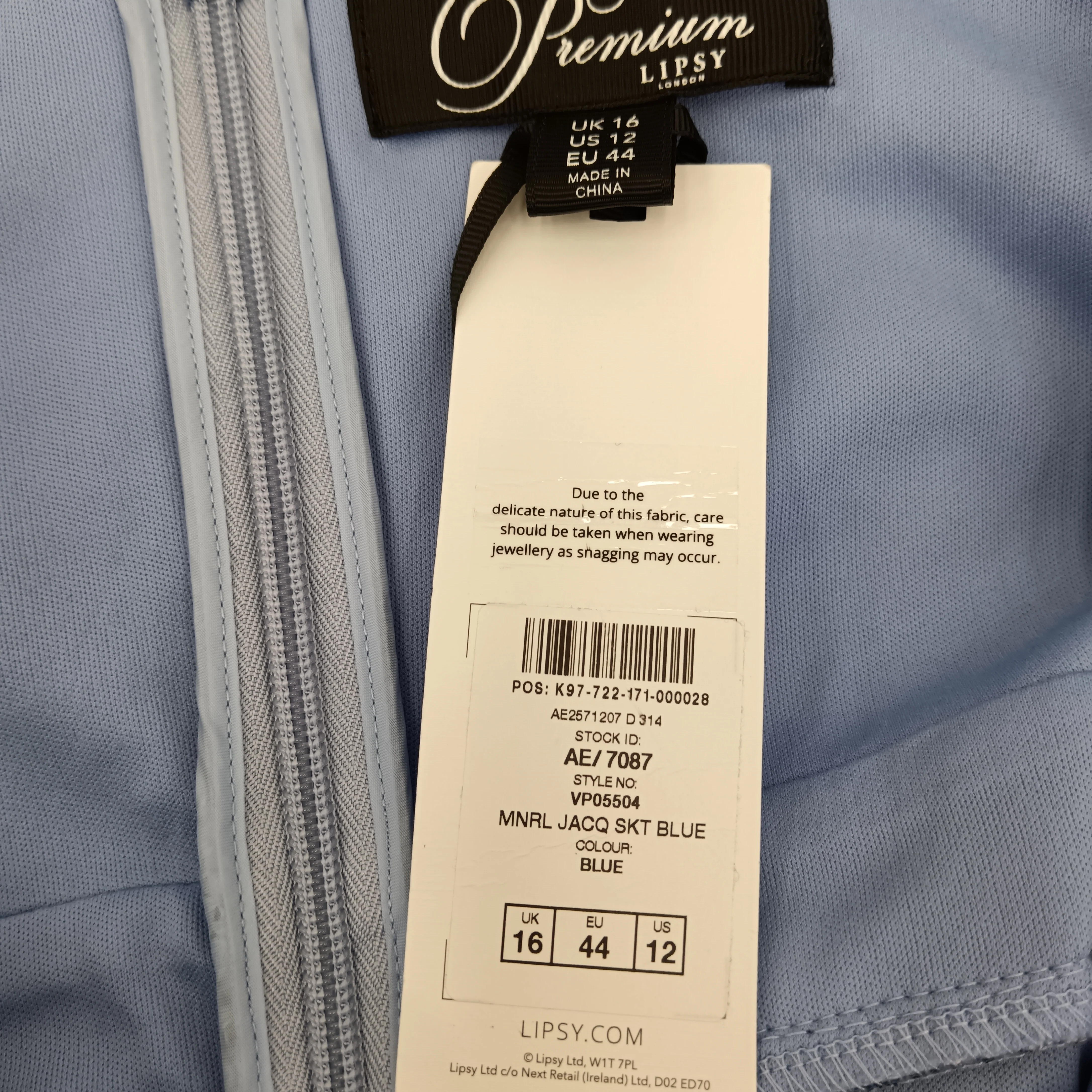 Premium Lipsy Halter Neck Ladies Special Occasion Dress Jacquard Shades of Blue UK 16 - Tags On - Womenswear | Pre-loved - Image 3