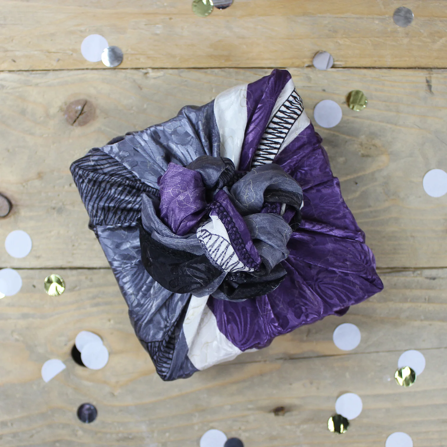 Recycled Sari Fabric Gift Wrap - Image 4