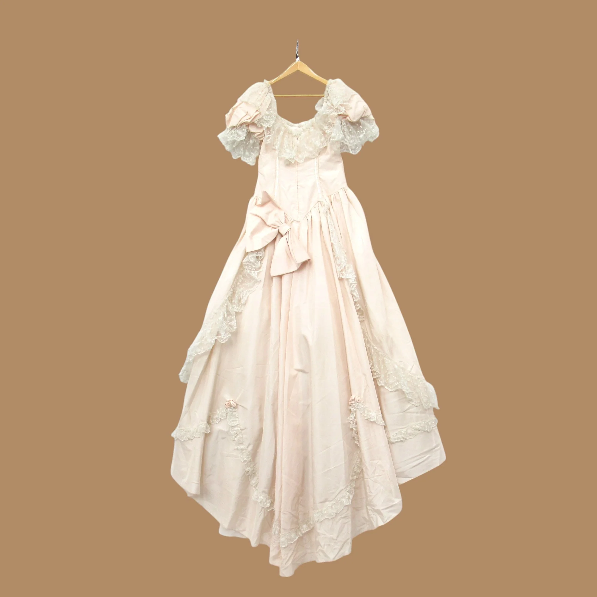 Ronald Joyce Vintage Wedding Dress Pink Frill UK 14 Womenswear | Pre-loved - Image 2
