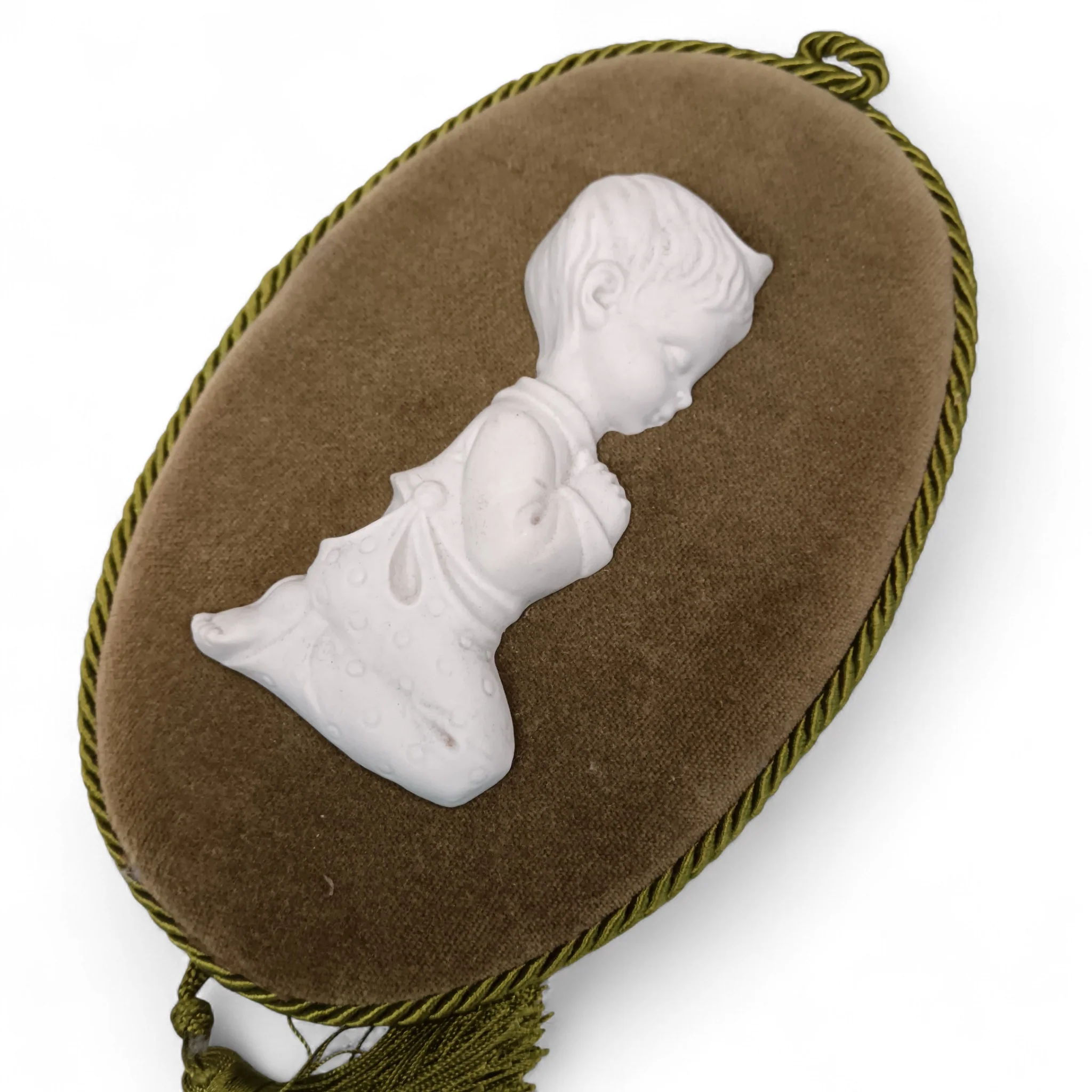 Capodimonte Porcelain Boy & Girl Praying Hanging Plaques | Preloved - Image 4
