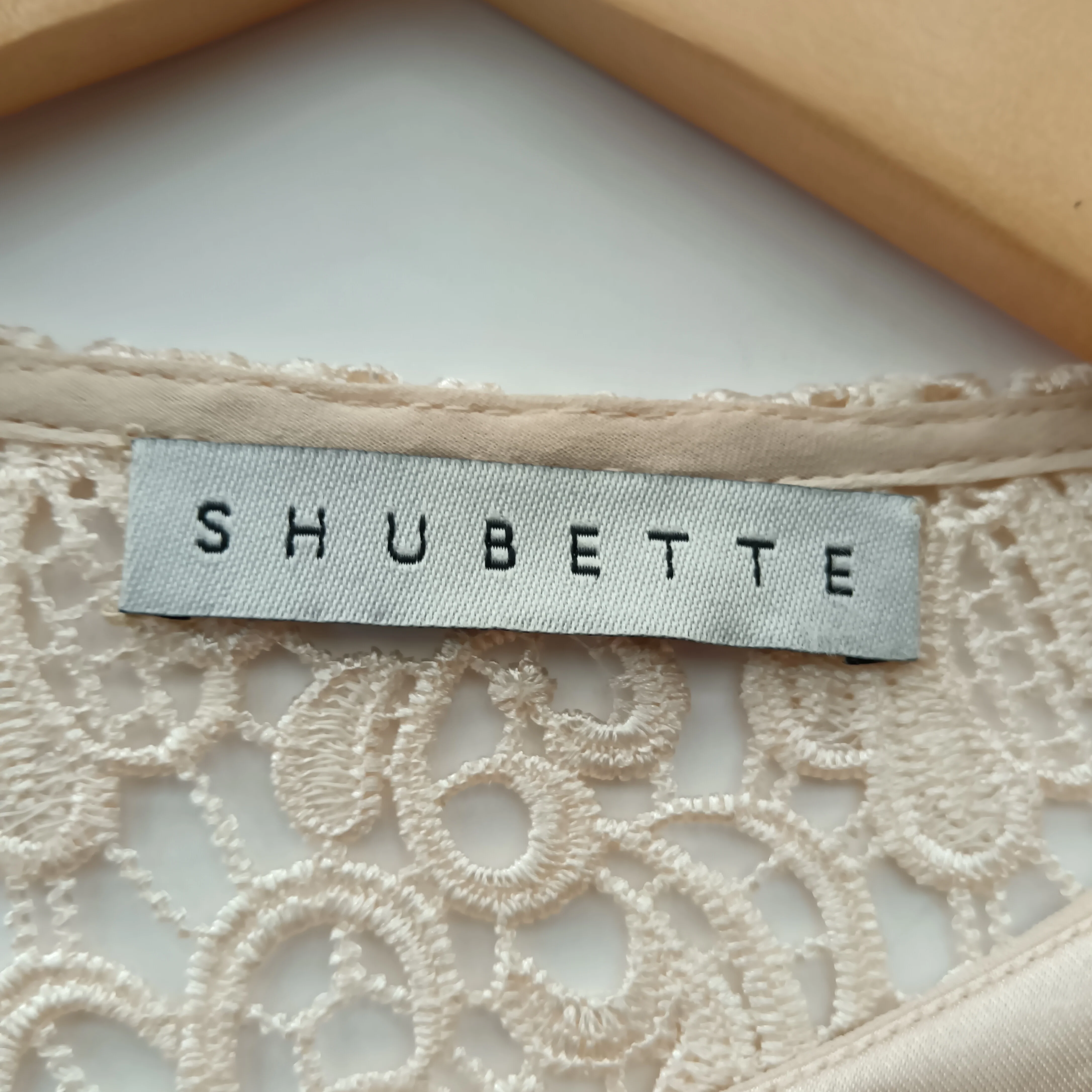 Shubette  Mother Of Bride Outfit Gold Dress With Matching Jacket  UK 10 - Womenswear | Pre-loved - Image 5