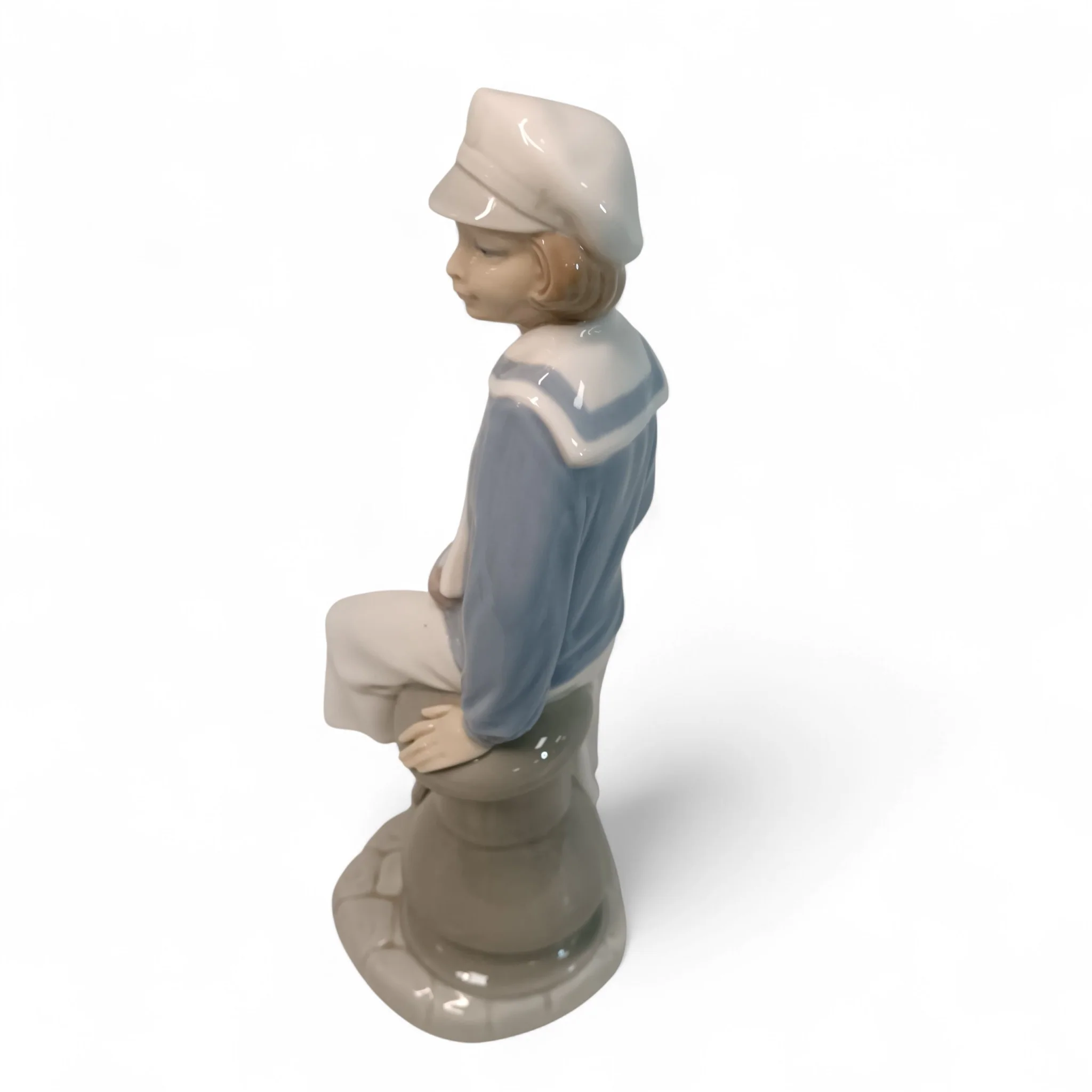 Lladro Porcelain Young Sailor Figurine Boy w/ Sailboat 24cm | Preloved - Image 2