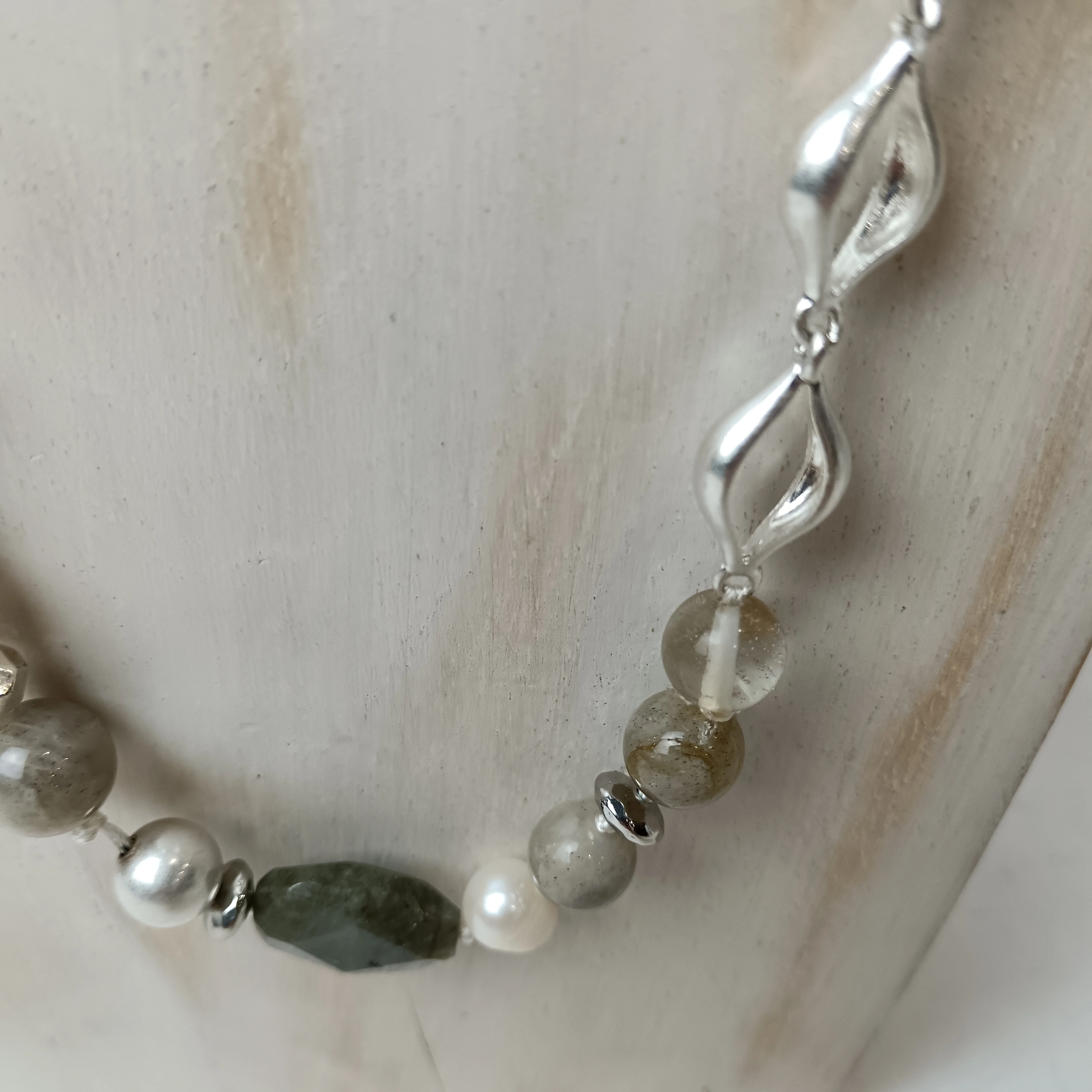 Stella & Dot Multi Beaded Silver Metal Necklace Boxed- Not Worn - Womenswear | Preloved - Image 3