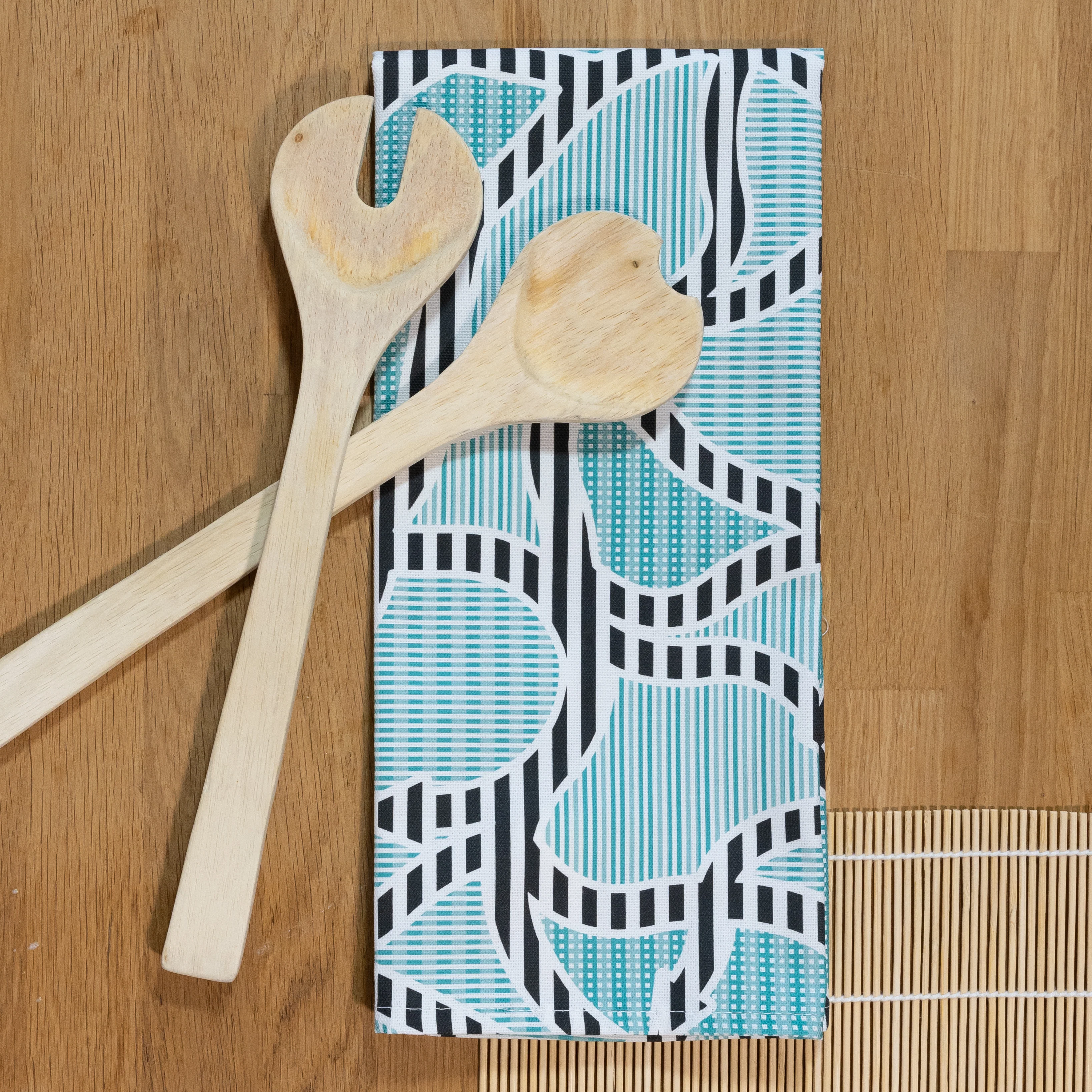 Sue Timney- Blue Arrow Tea Towel - Image 3