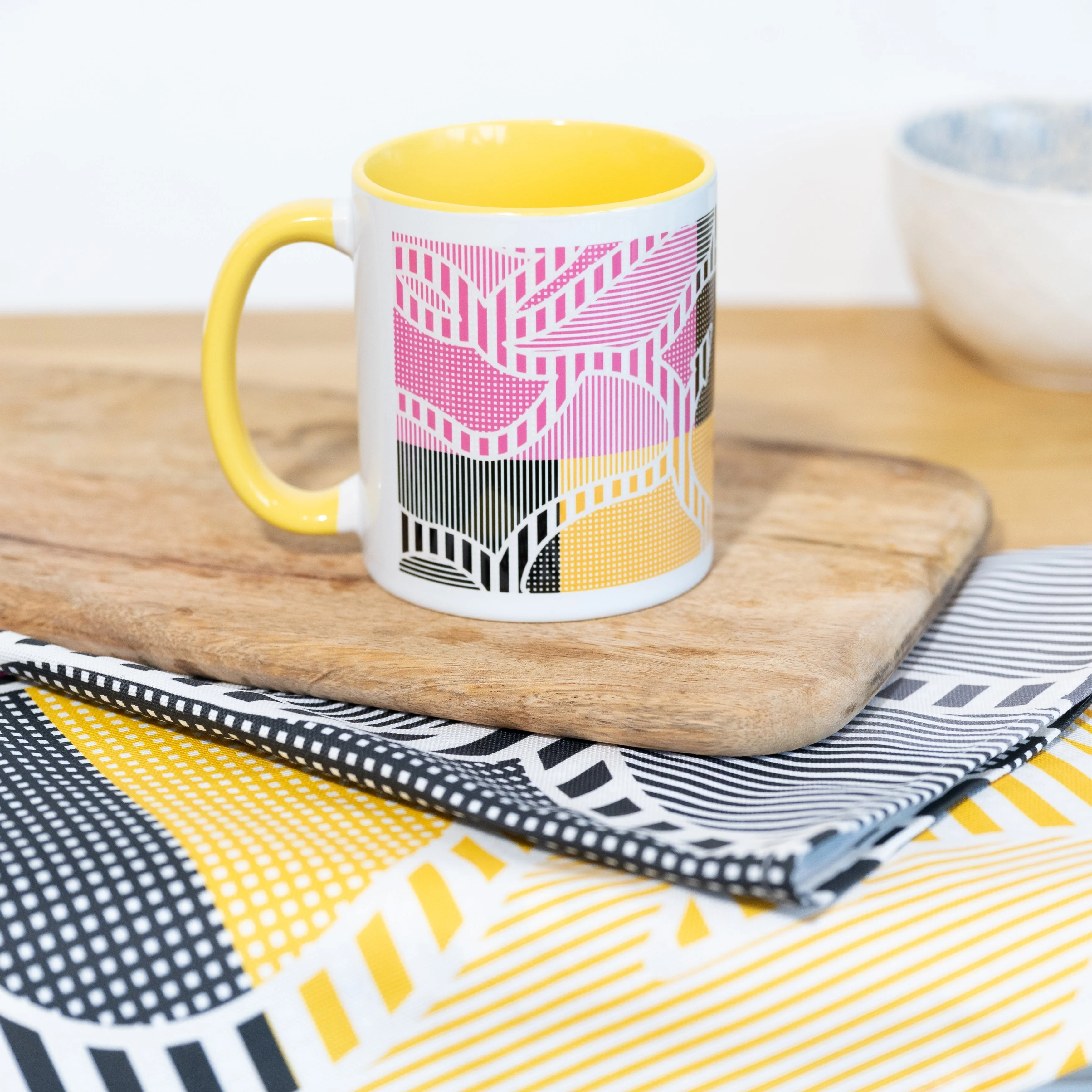 Sue Timney- Colour Block Arrow Mug - Image 3