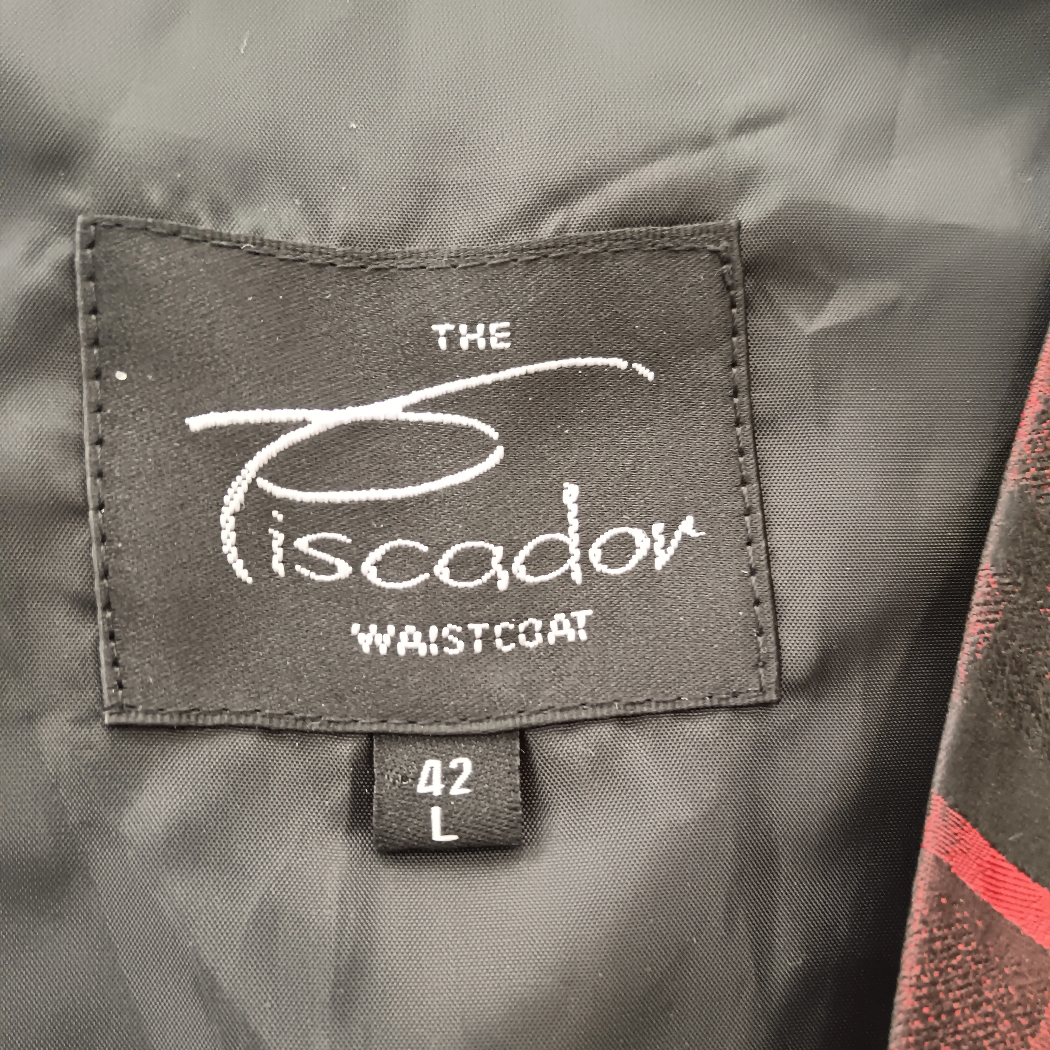 The Piscador Men's Waistcoat 42L Black & Red Geometric Pattern Menswear | Pre-loved - Image 3
