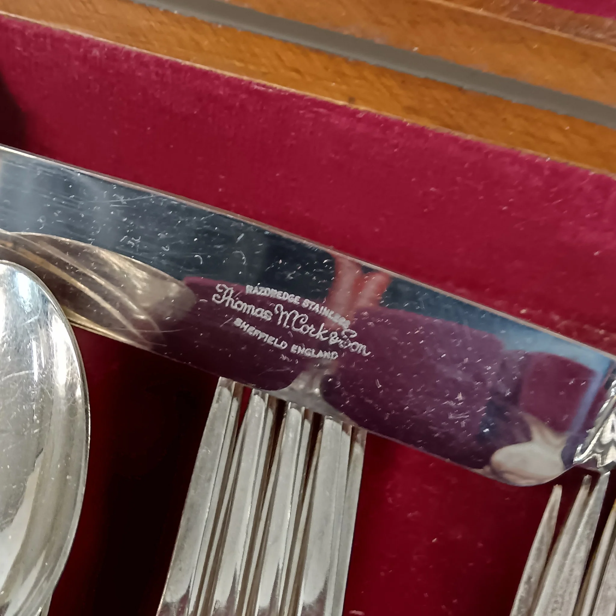 Thomas Mork & Son 46 Piece Cutlery Set Razoredge Stainless Steel | Pre-loved - Image 4