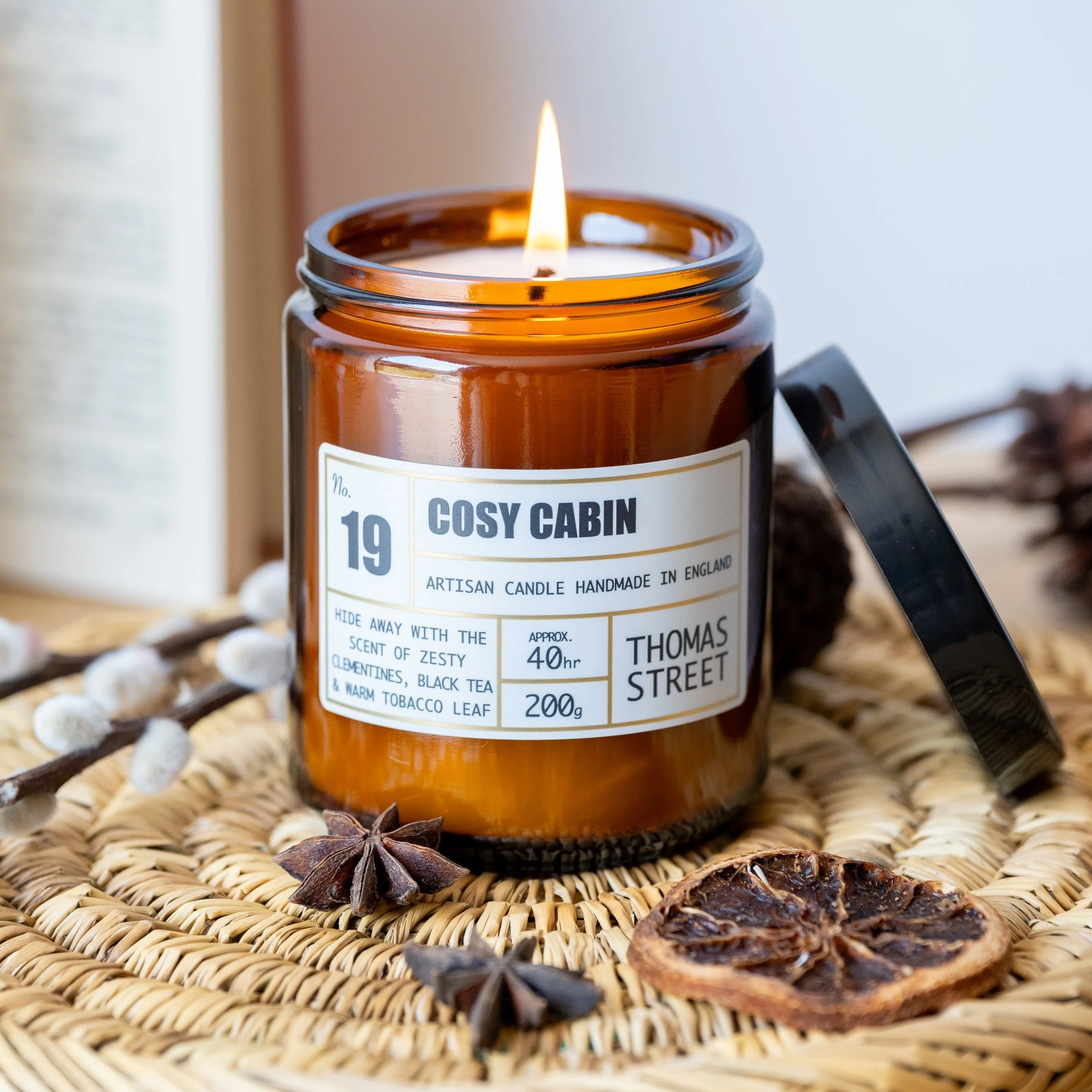 Thomas Street Cosy Cabin Soy Wax Scented Candle - Image 2