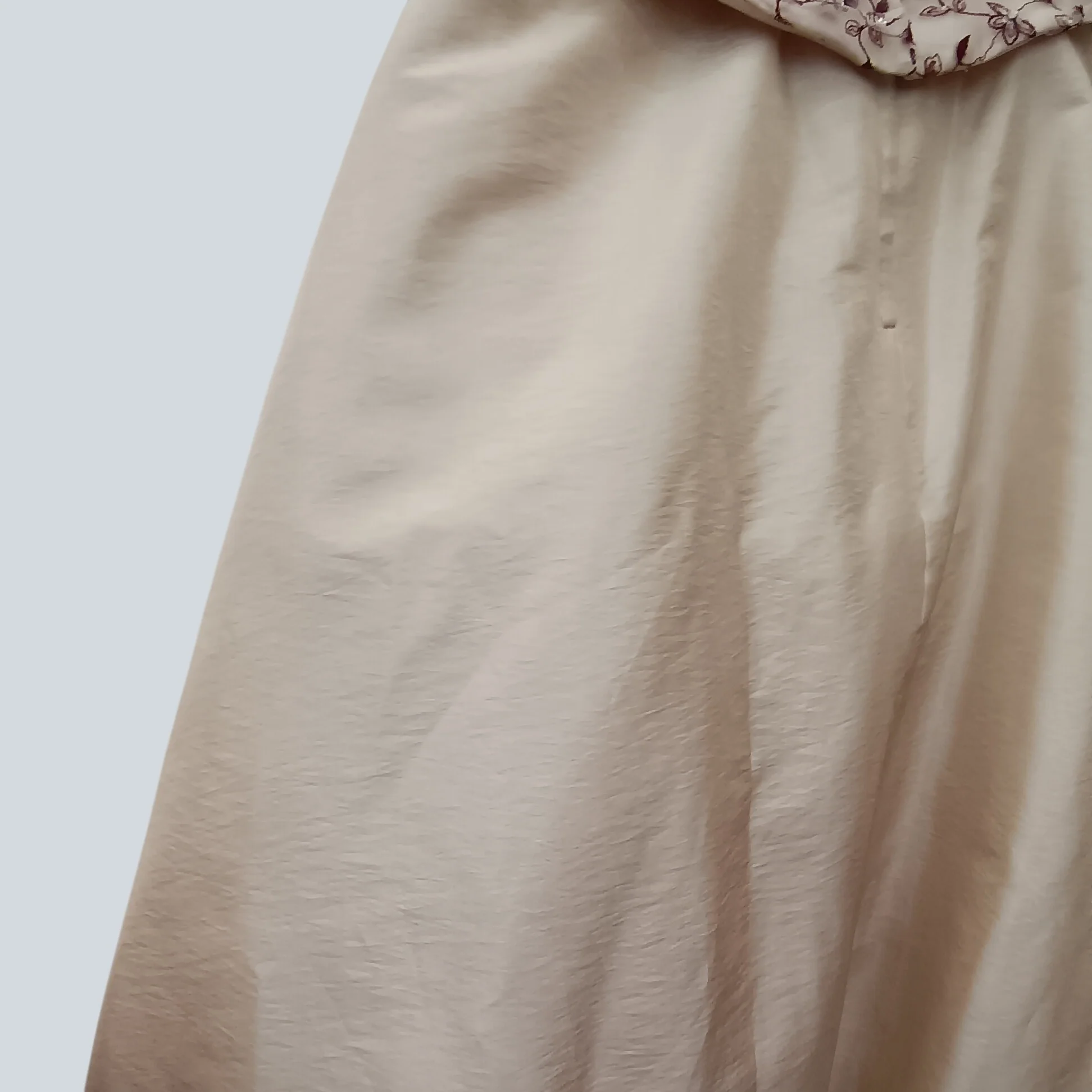 Tutto Bene Ladies Wedding Dress Gold with Red Embroidered Embellished Top UK Large Womenswear | Pre-loved - Image 5