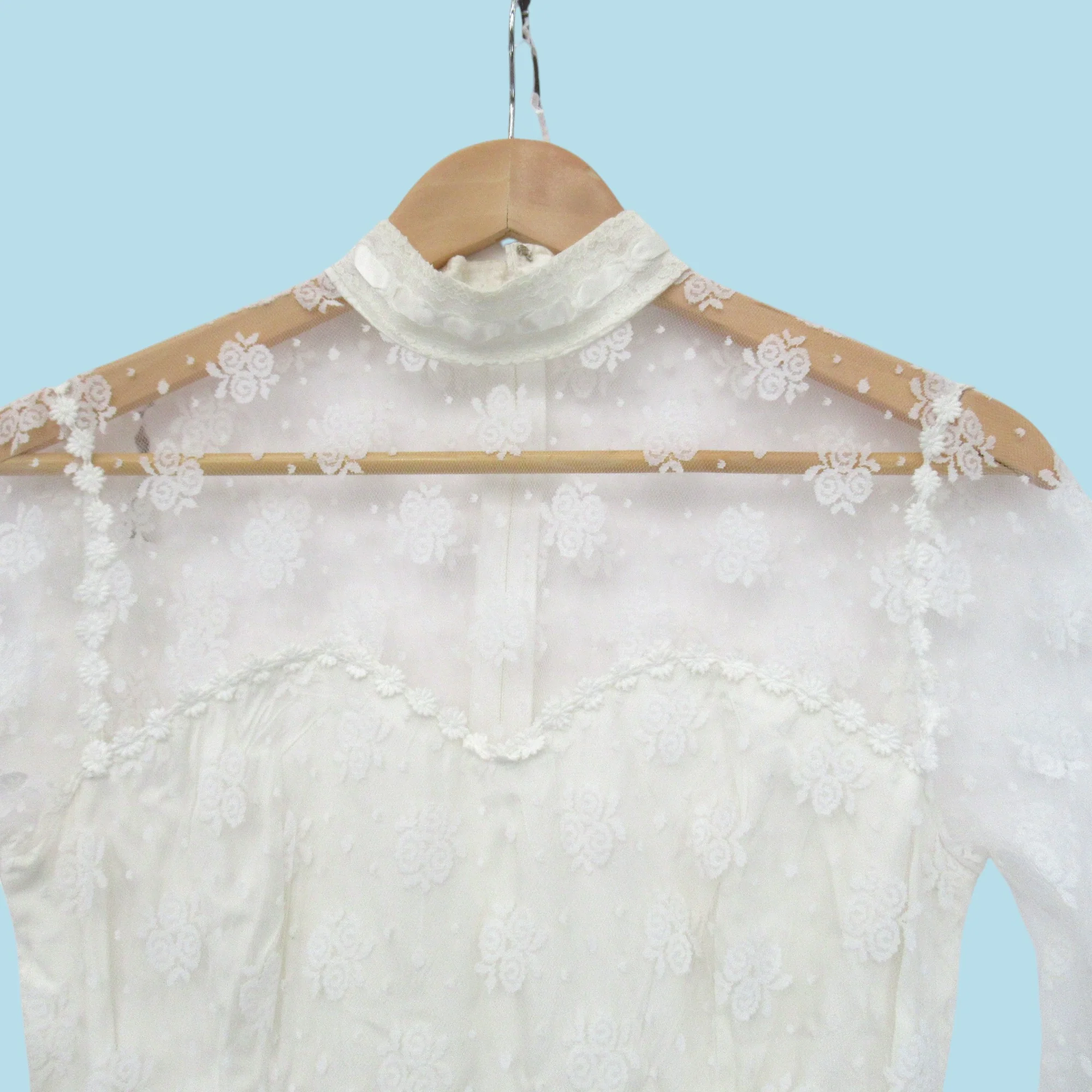 Vintage 1970s Wedding Dress Ivory UK 10 Lace Womenswear | Pre-loved - Image 5
