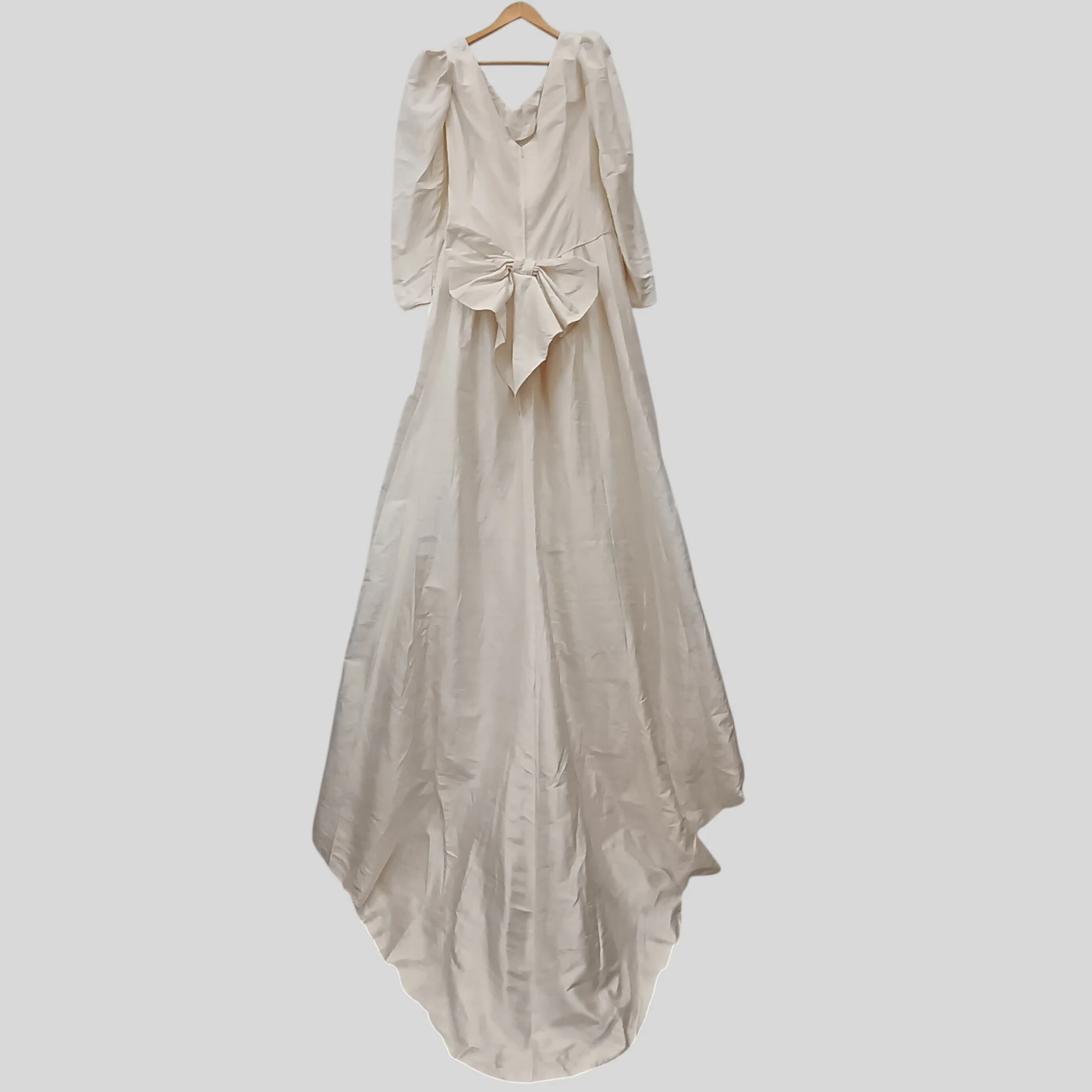 Vintage Catherine Nicoll Champagne Hi-low Wedding Dress Sleeved Back Bow UK Large Womenswear | Pre-loved - Image 2